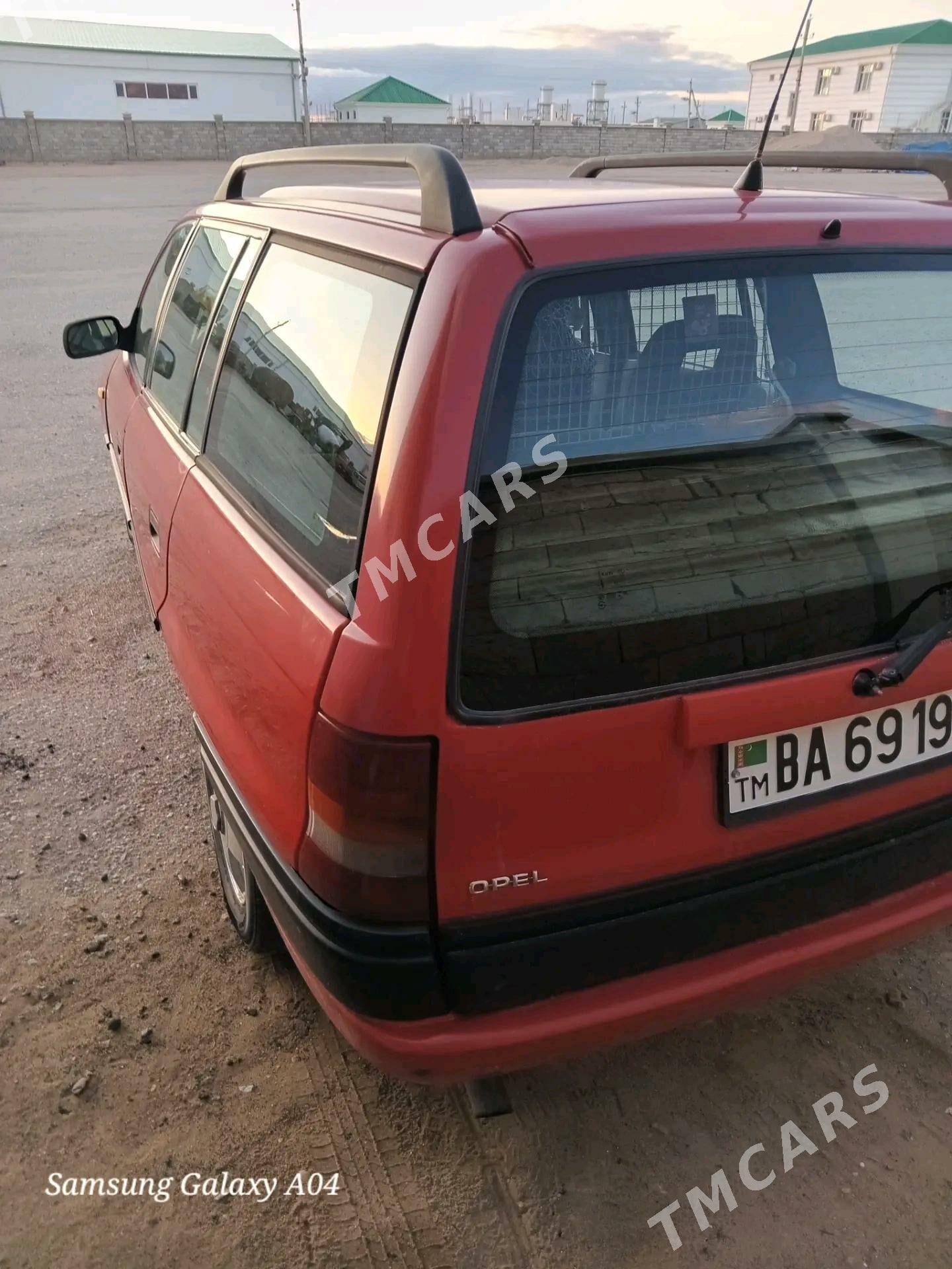 Opel Astra 1995 - 45 000 TMT - Махтумкули - img 3