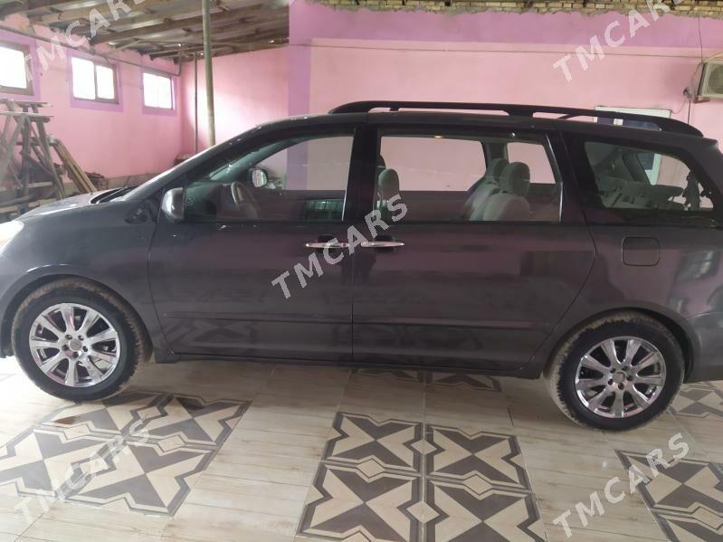 Toyota Sienna 2008 - 180 000 TMT - Туркменабат - img 5