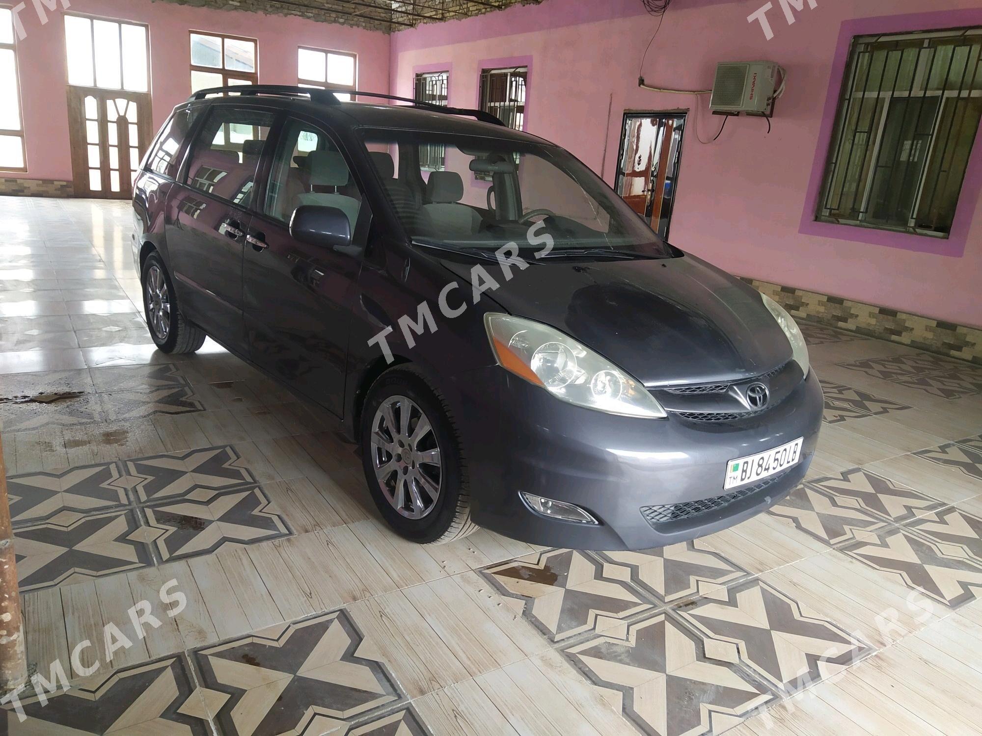 Toyota Sienna 2008 - 180 000 TMT - Туркменабат - img 6