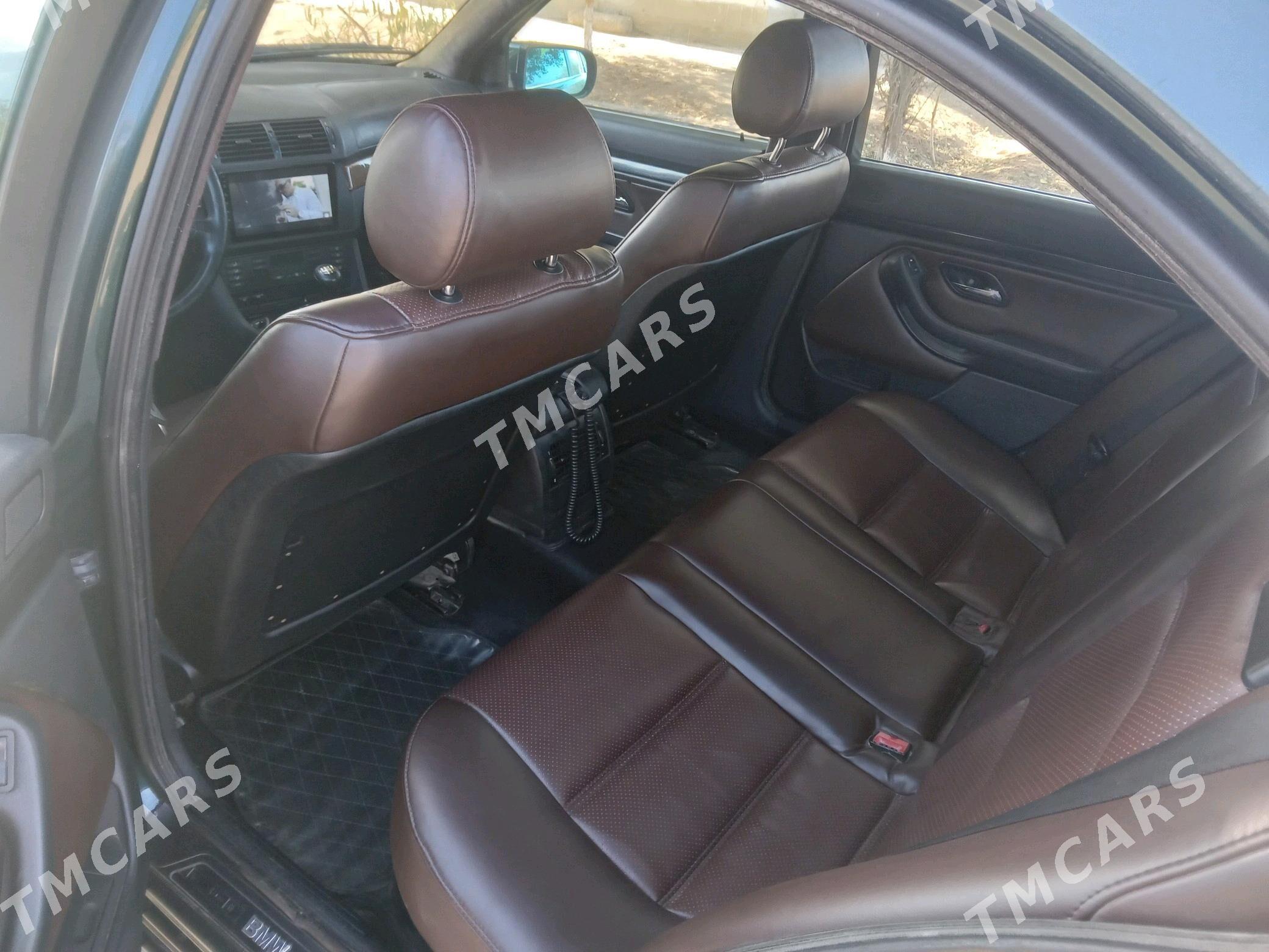 BMW 528 2000 - 90 000 TMT - Дашогуз - img 5