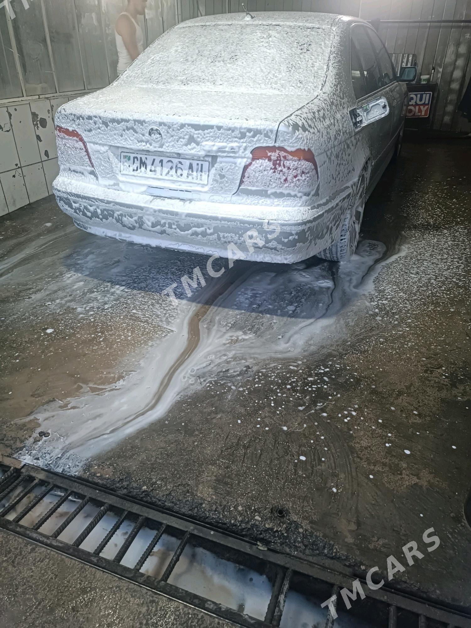 BMW E39 1999 - 80 000 TMT - Türkmenbaşy - img 6