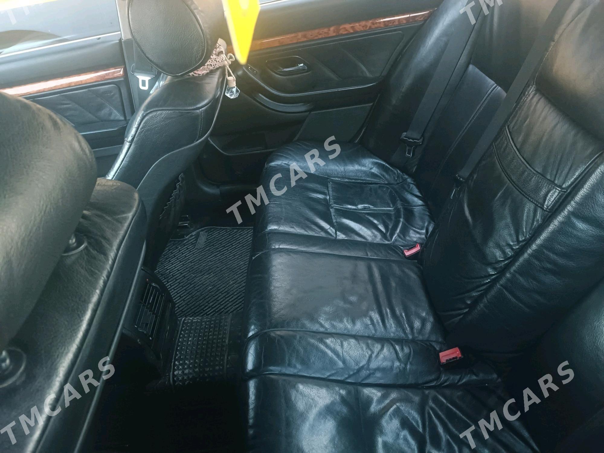 BMW E39 1999 - 80 000 TMT - Türkmenbaşy - img 3