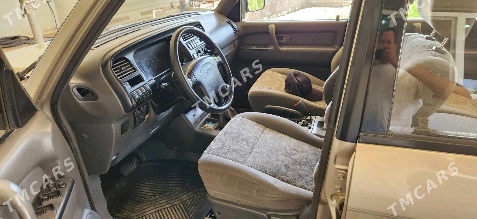 Isuzu Trooper 2002 - 125 000 TMT - Байрамали - img 6
