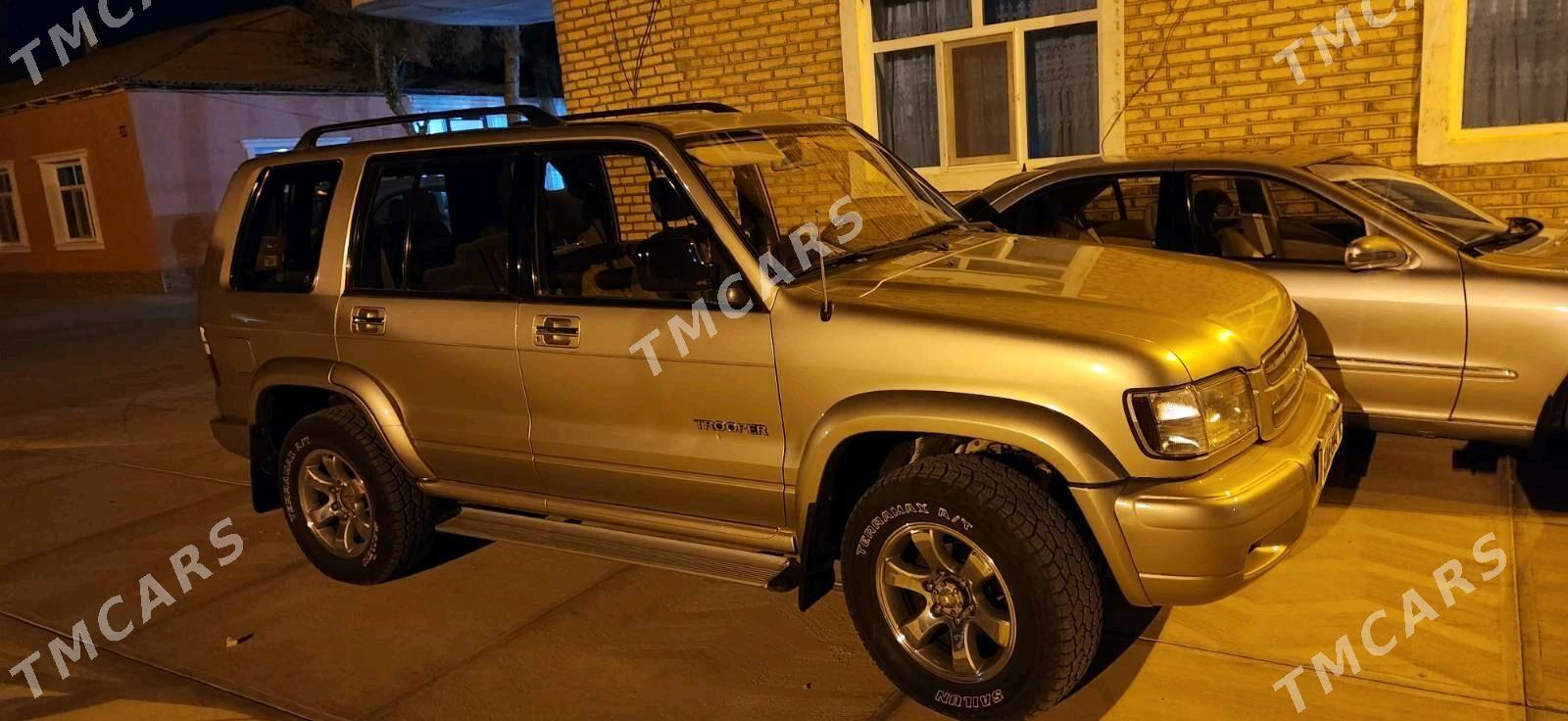 Isuzu Trooper 2002 - 125 000 TMT - Байрамали - img 4