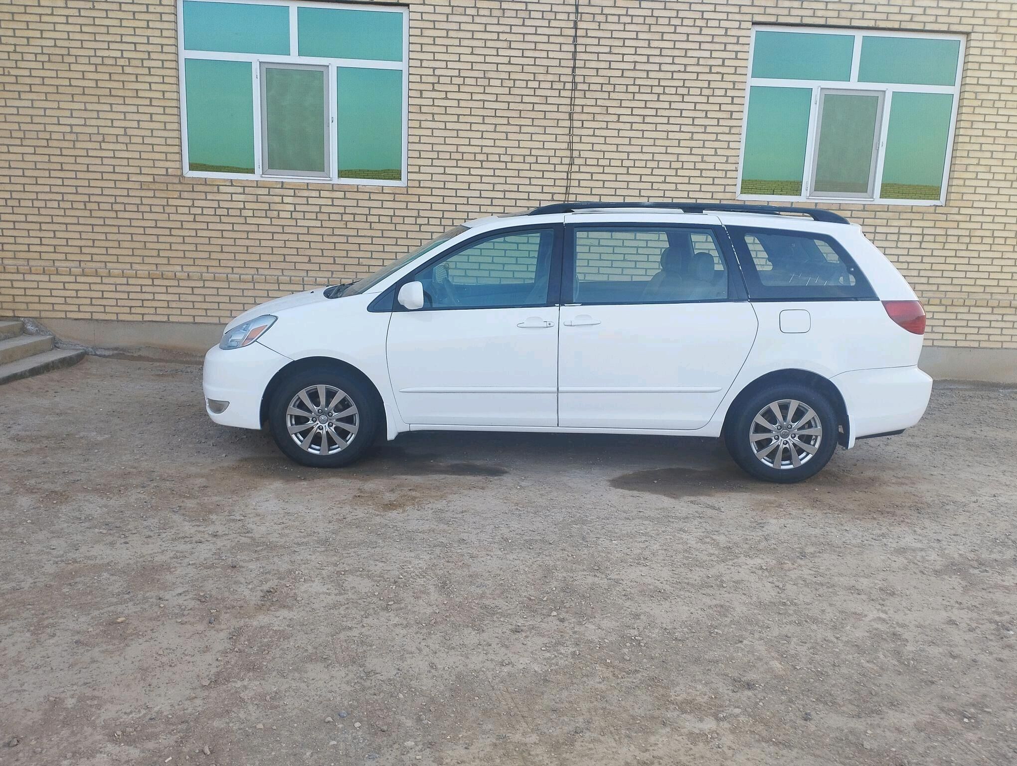 Toyota Sienna 2004 - 210 000 TMT - Мары - img 4