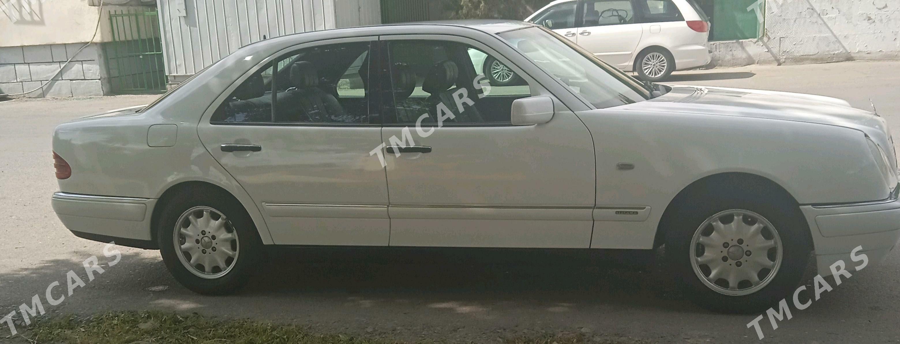 Mercedes-Benz E-Class 1998 - 80 000 TMT - Бузмеин - img 3