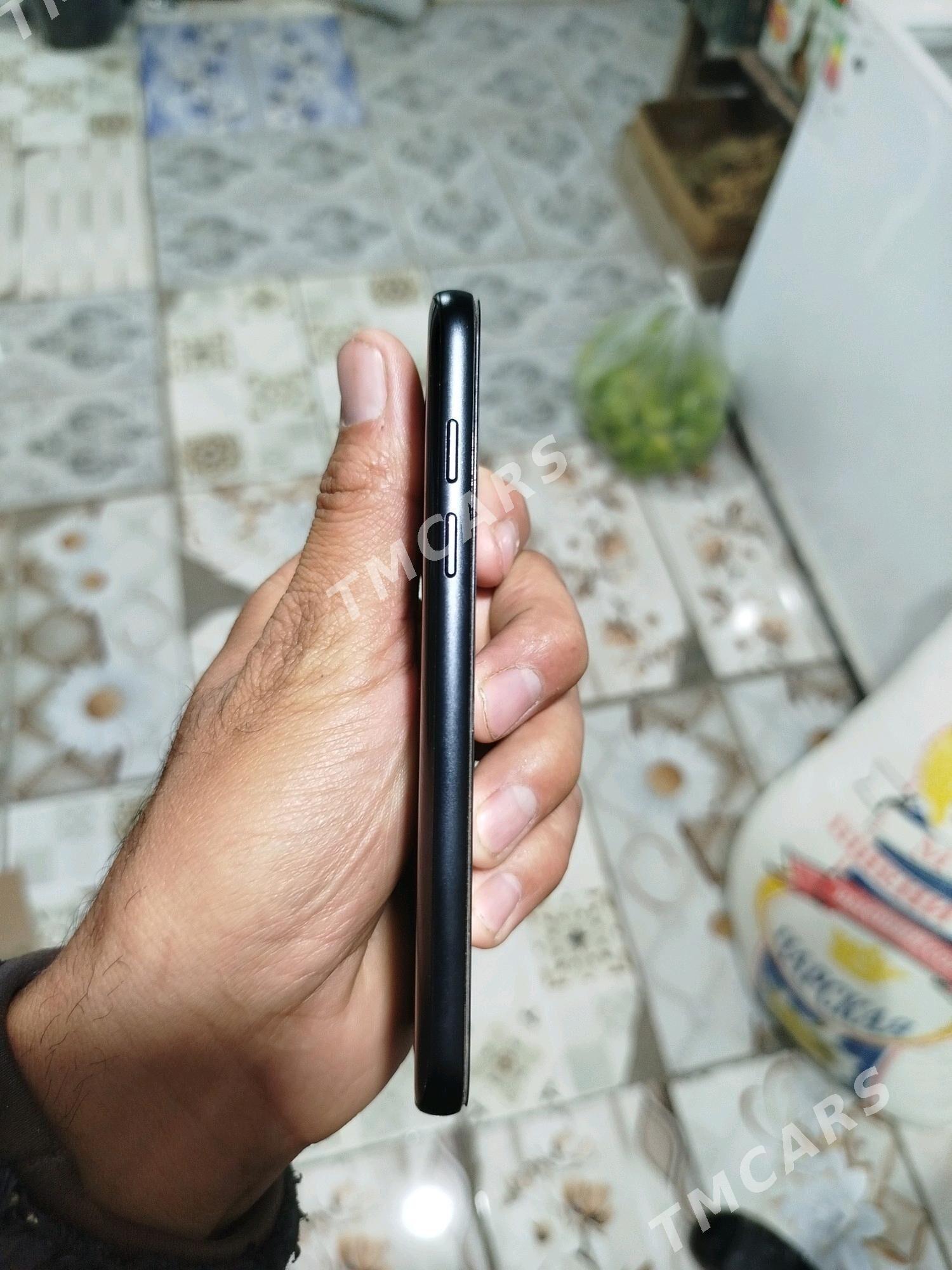 Samsung A3 17 - Векильбазар - img 5