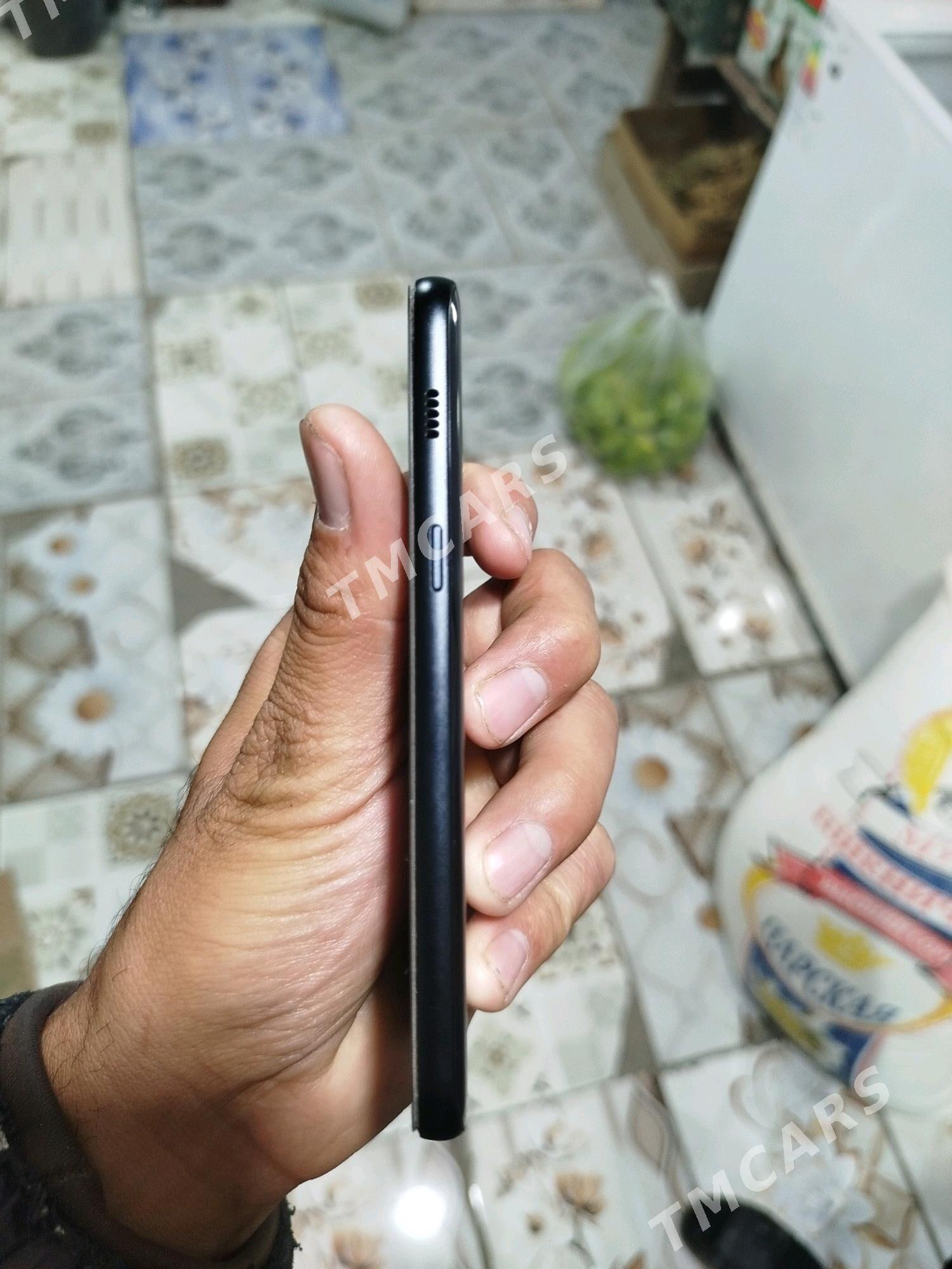 Samsung A3 17 - Векильбазар - img 2