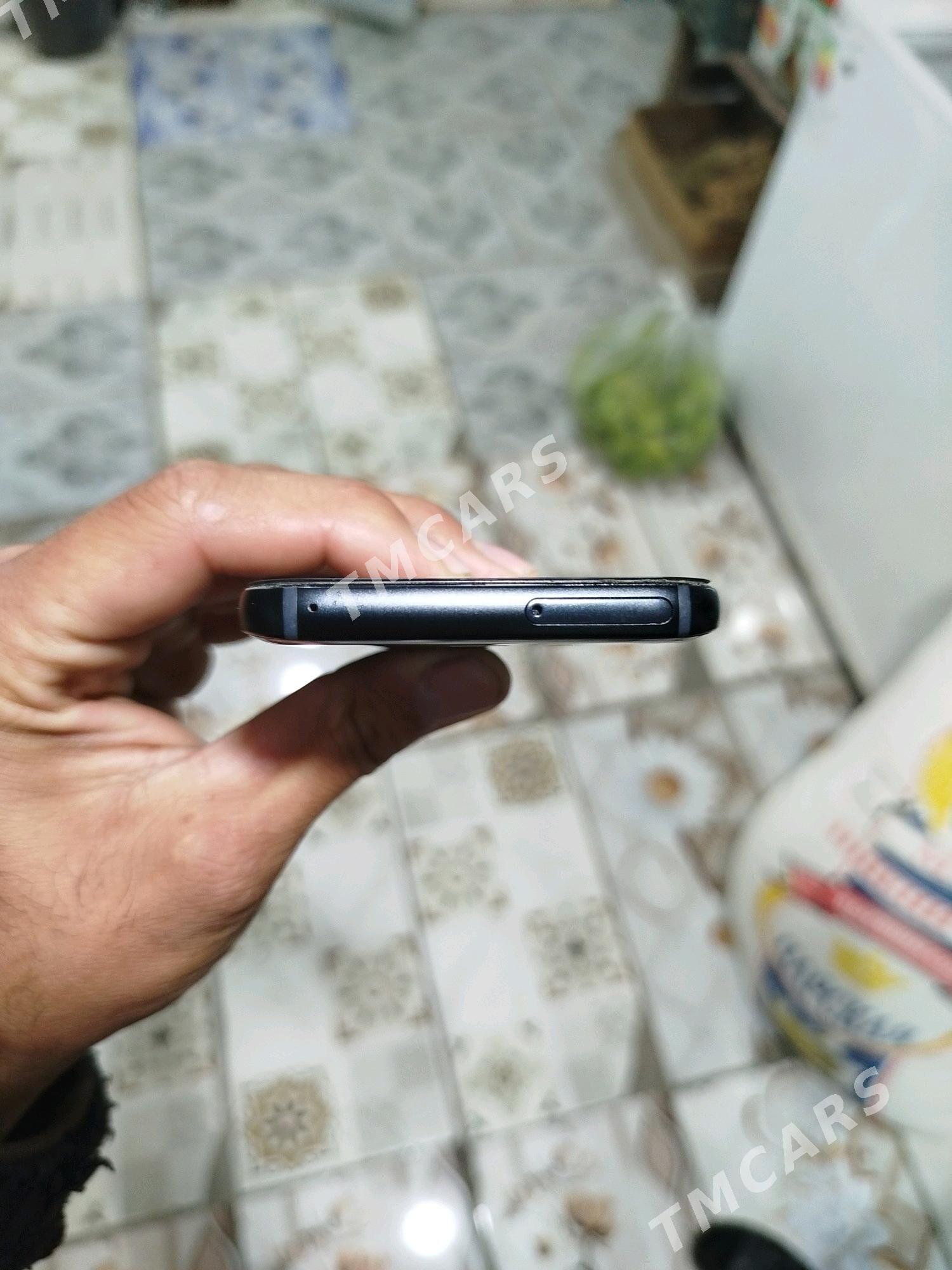 Samsung A3 17 - Векильбазар - img 6