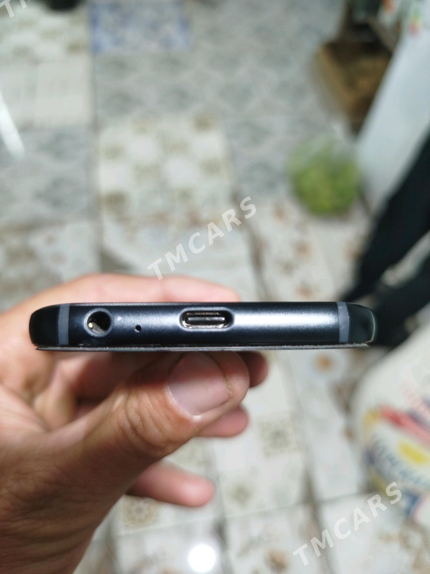Samsung A3 17 - Векильбазар - img 7