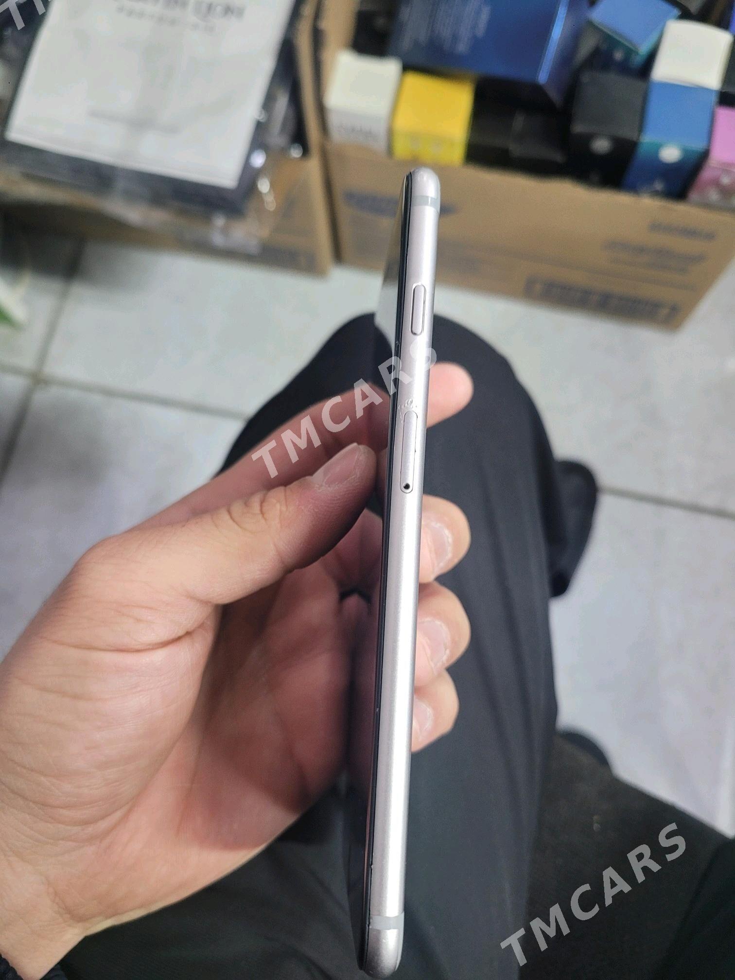 Iphone 6Plýus - Mary - img 2