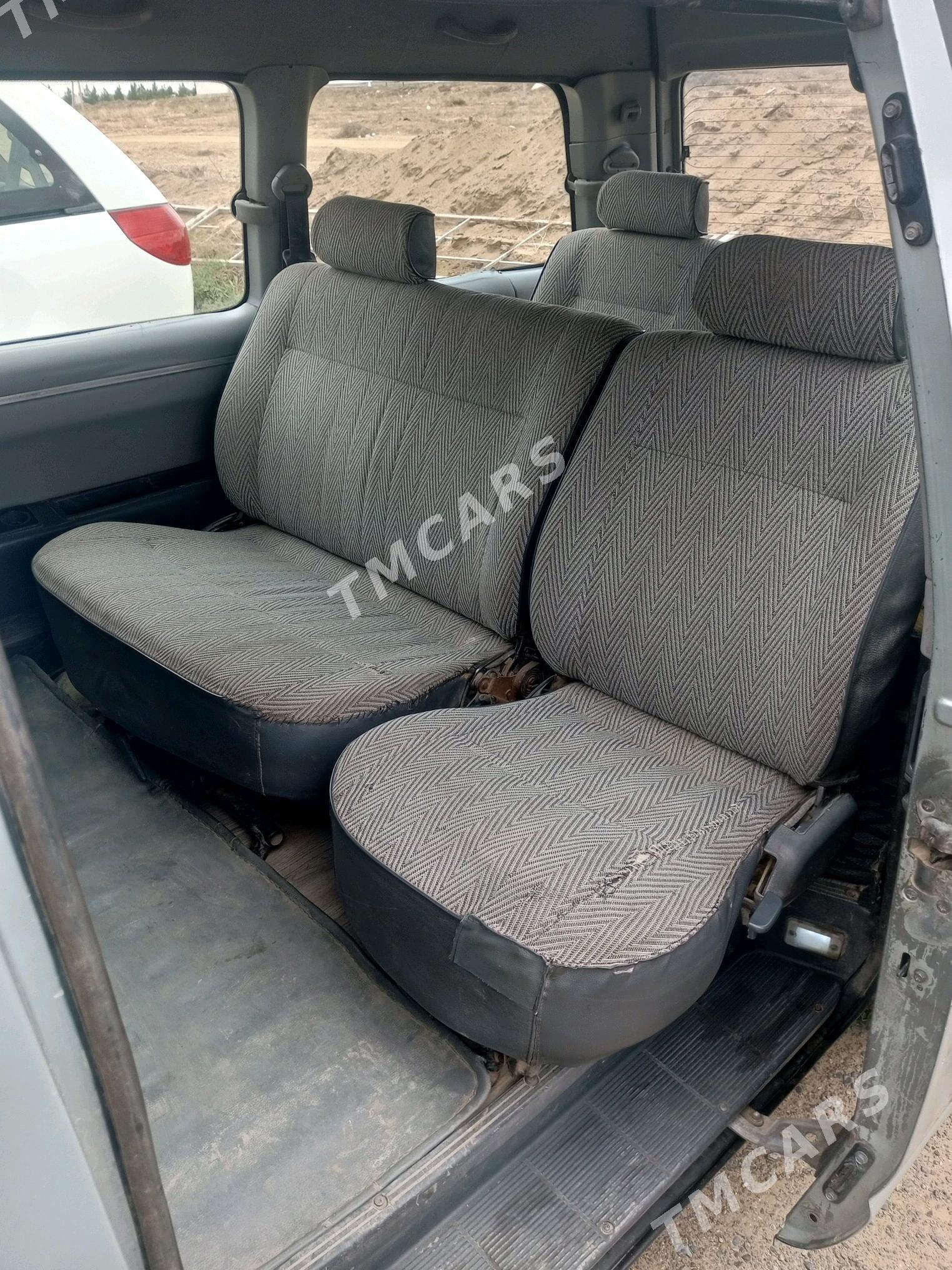 Toyota Town Ace 1993 - 26 000 TMT - Сакарчага - img 6