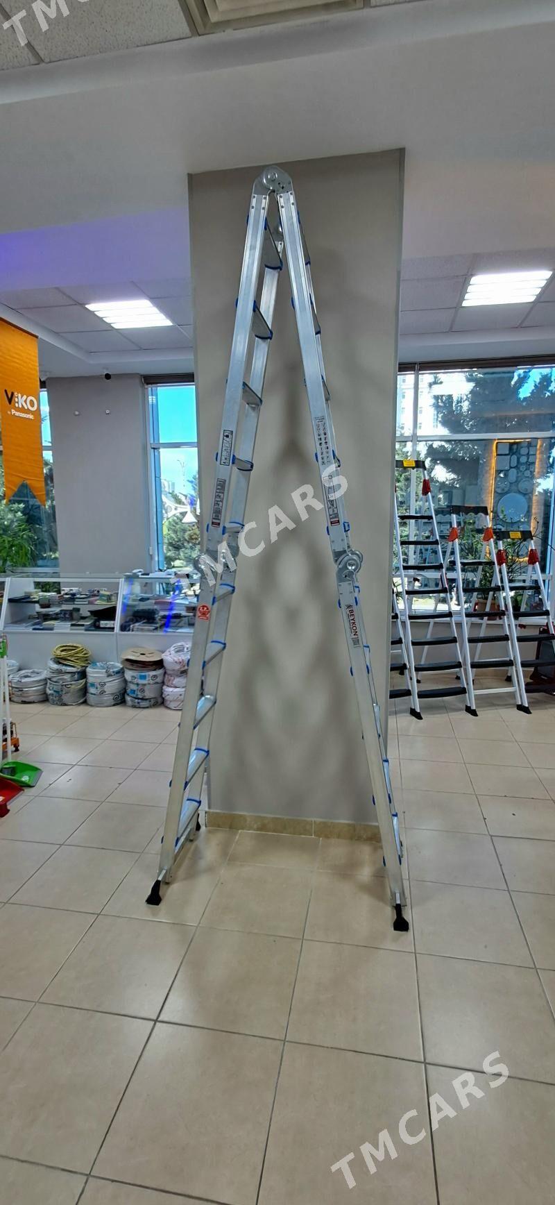 Acrobat Stremyanka - Moskowskiý köç. (10 ýyl abadançylyk şaýoly) - img 3