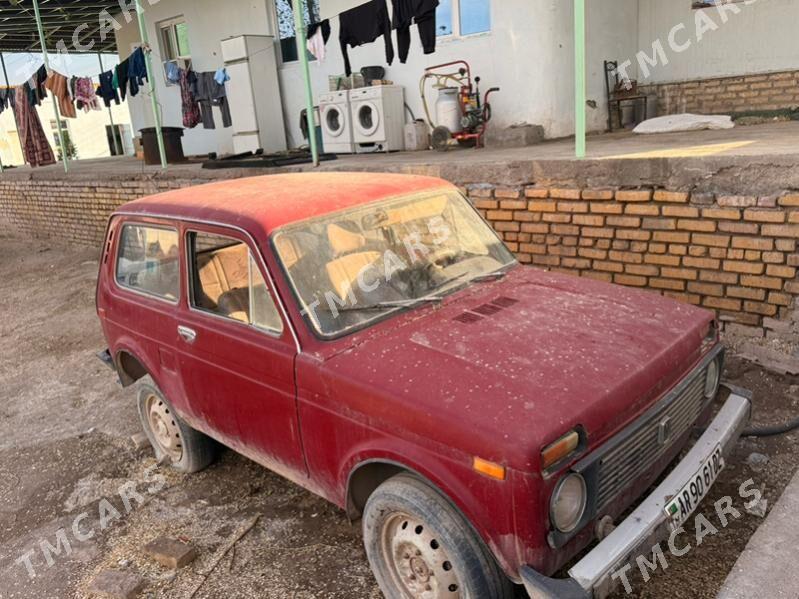 Lada Niva 1981 - 10 000 TMT - Гурбансолтан Едже - img 2