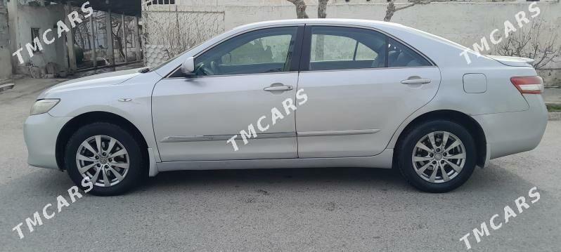 Toyota Camry 2010 - 135 000 TMT - Büzmeýin - img 3