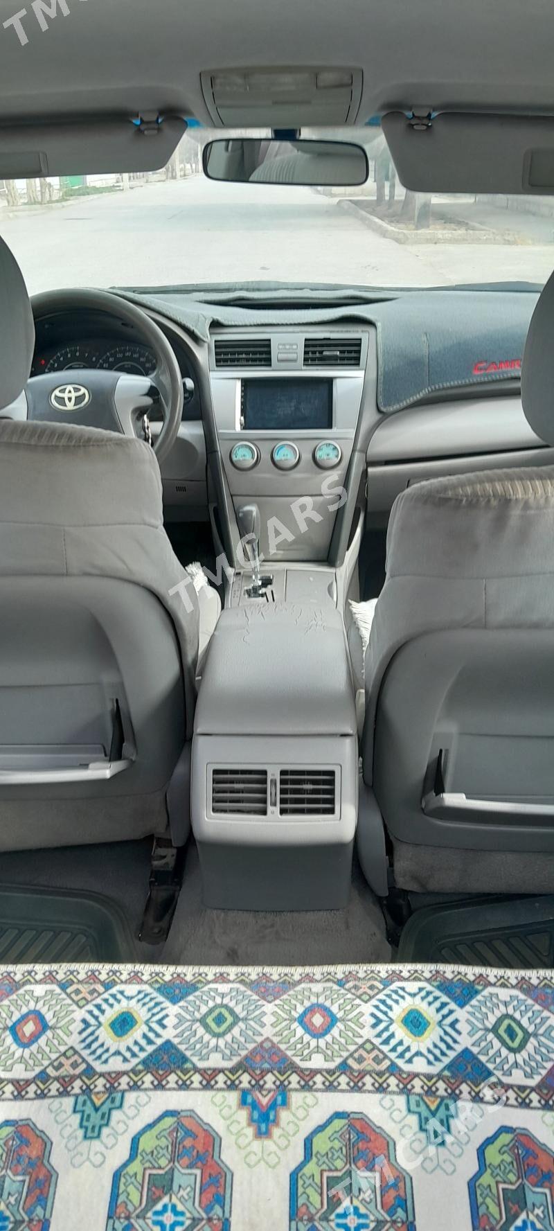Toyota Camry 2010 - 135 000 TMT - Büzmeýin - img 2