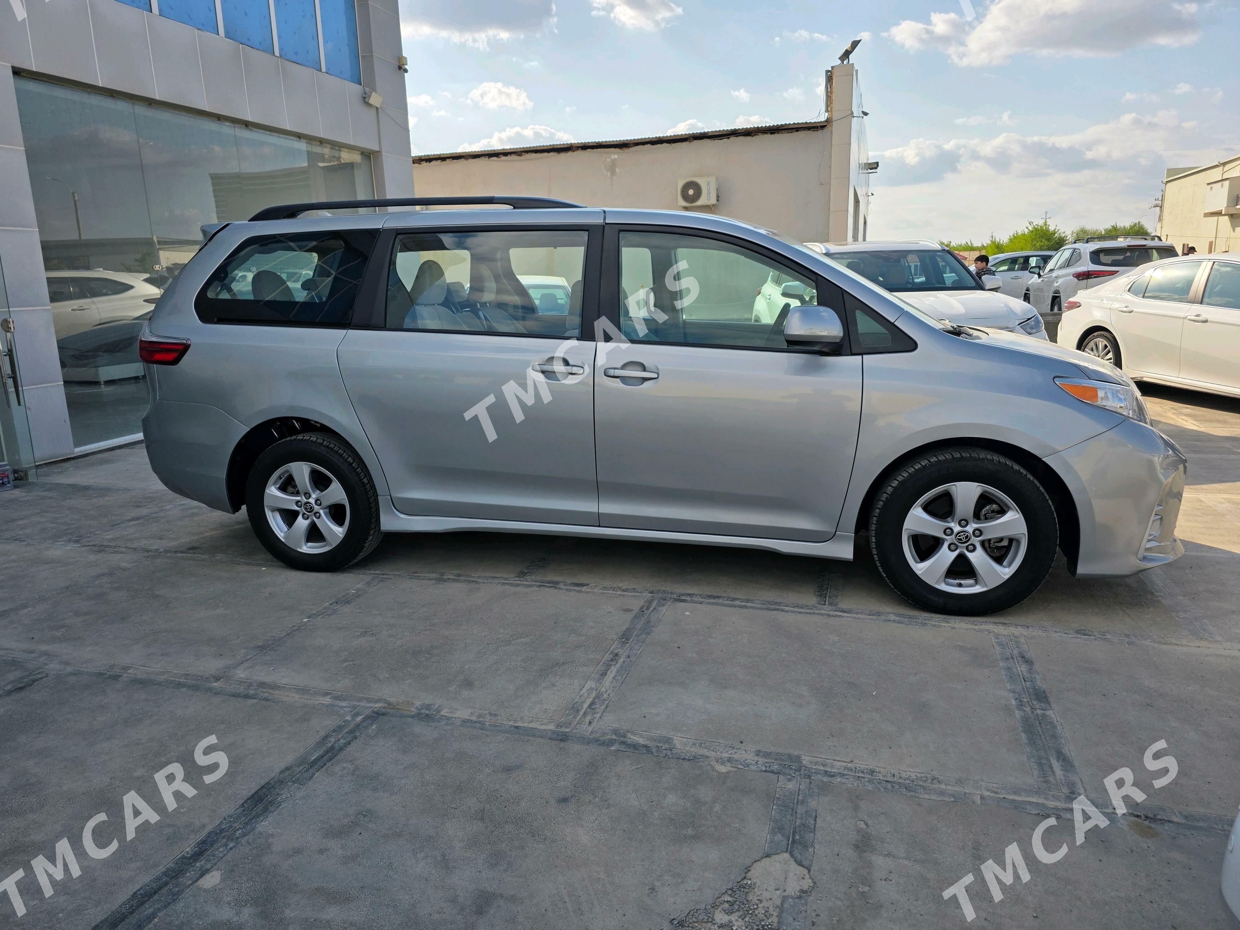 Toyota Sienna 2020 - 460 000 TMT - Мары - img 3