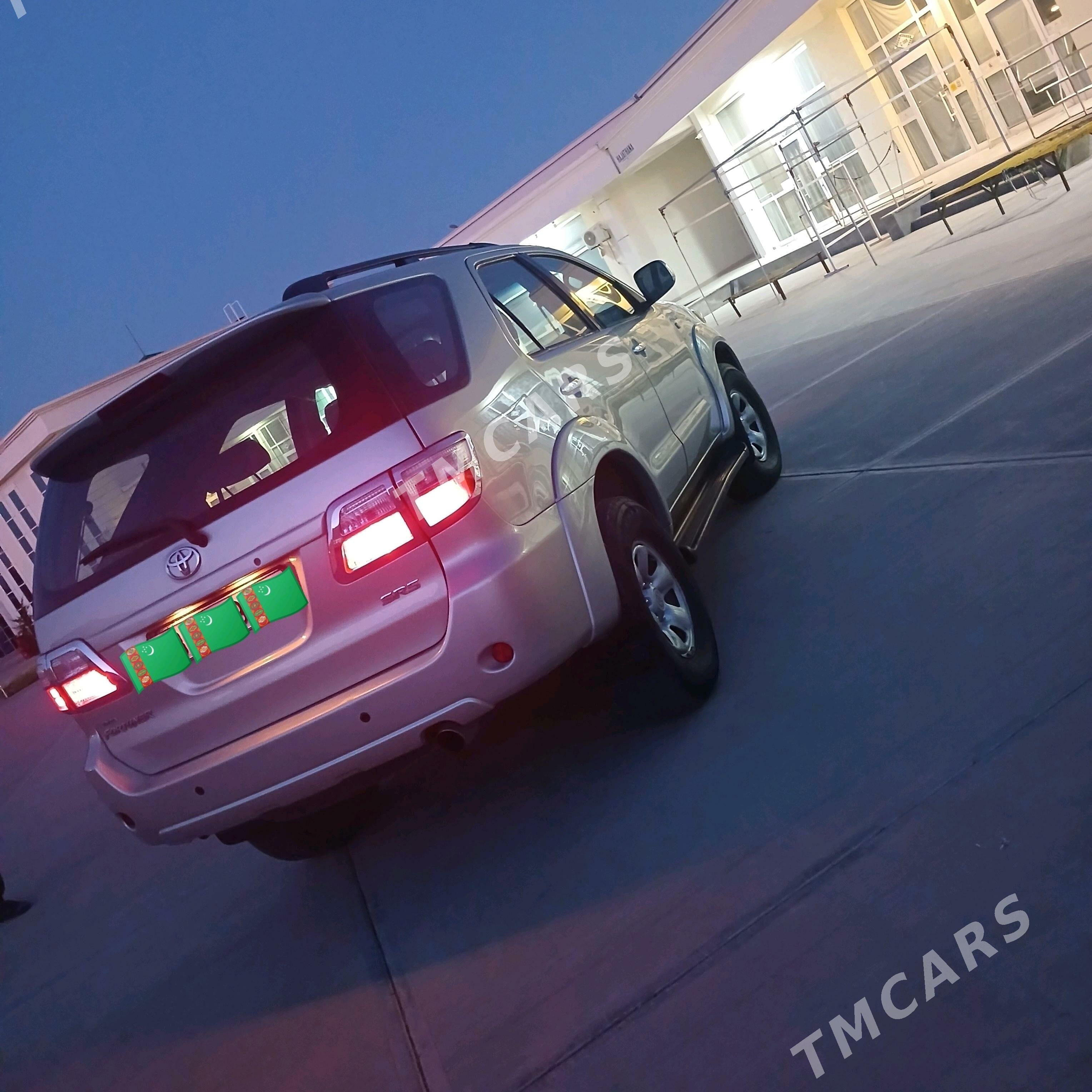 Toyota Fortuner 2010 - 300 001 TMT - Туркменабат - img 3