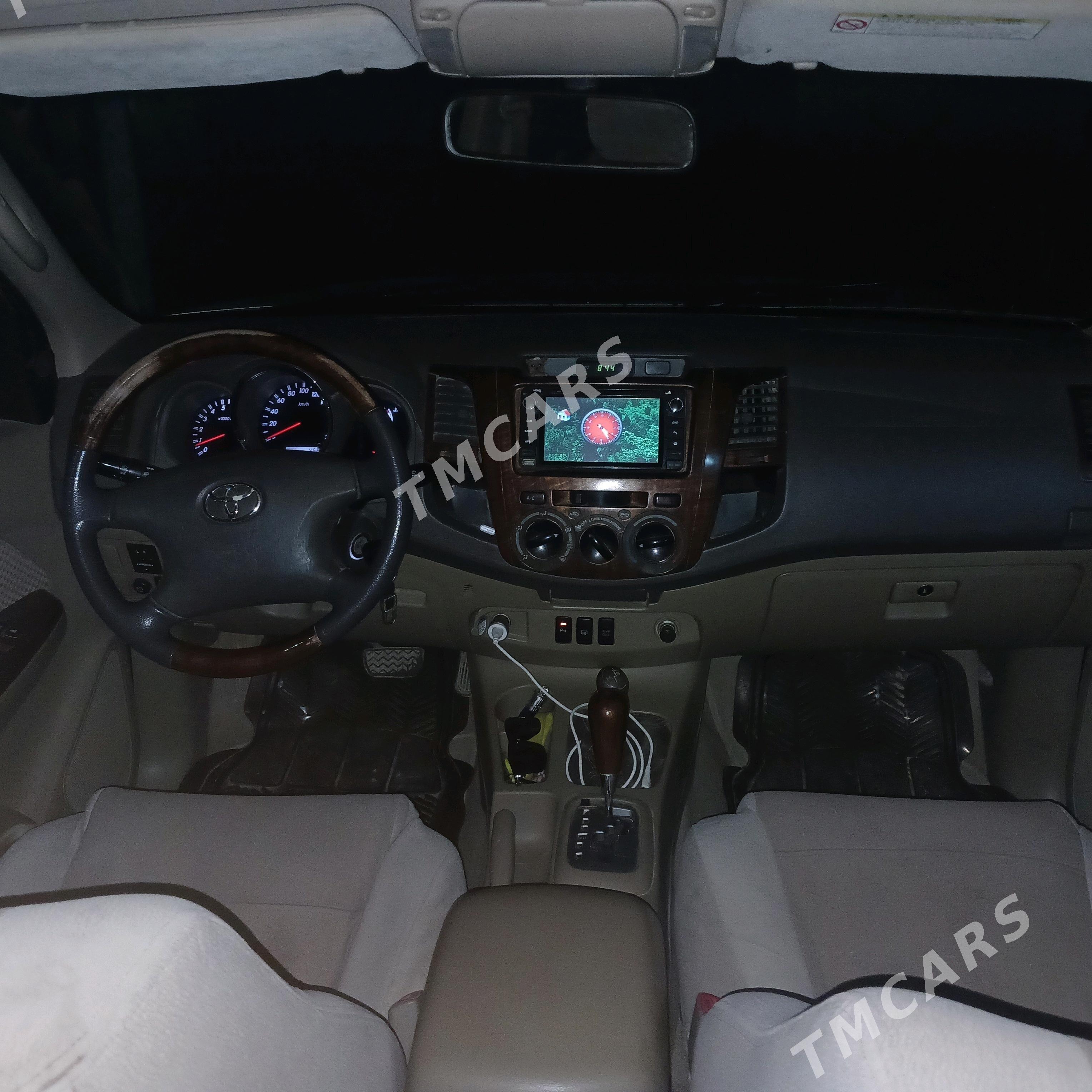 Toyota Fortuner 2010 - 300 001 TMT - Туркменабат - img 6