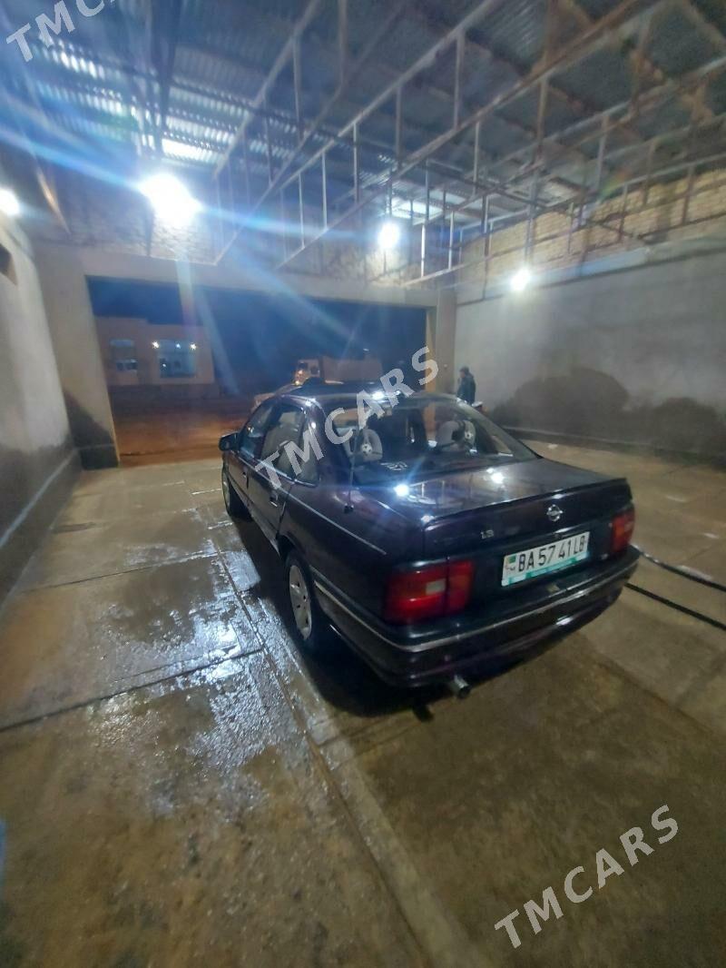 Opel Vectra 1993 - 28 000 TMT - Достлук - img 3