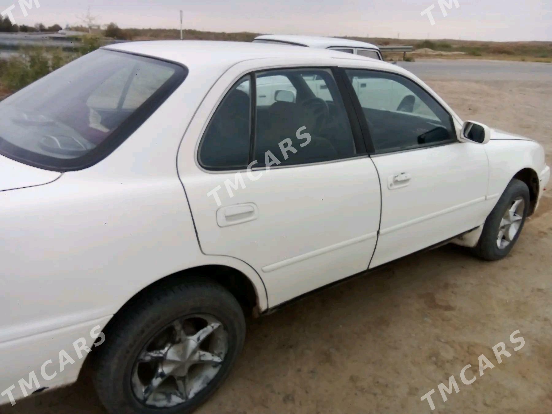 Toyota Camry 1991 - 45 000 TMT - Ak bugdaý etraby - img 2