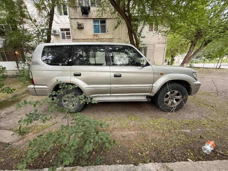 Toyota Land Cruiser Prado 2002 - 150 000 TMT - 6 мкр - img 4