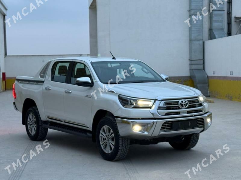 Toyota Hilux 2022 - 610 000 TMT - Ашхабад - img 2