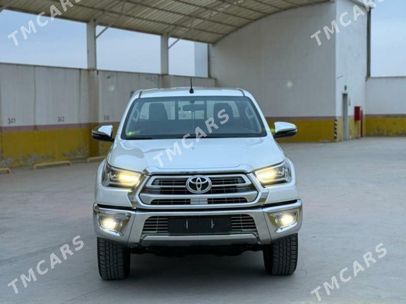 Toyota Hilux 2022 - 610 000 TMT - Ашхабад - img 3