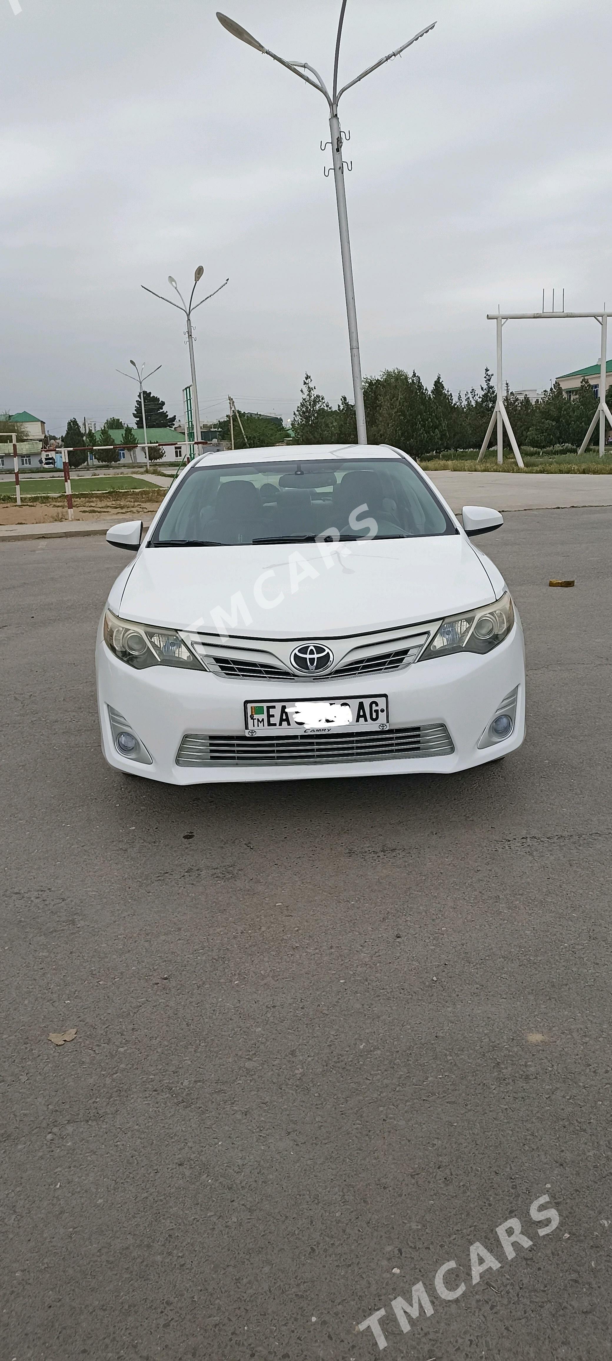 Toyota Camry 2012 - 185 000 TMT - Hitrowka - img 4