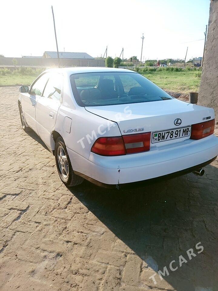 Lexus ES 300 1998 - 80 000 TMT - Ýolöten - img 2