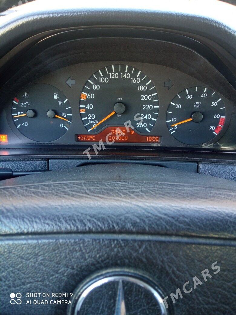Mercedes-Benz E320 1999 - 90 000 TMT - Gumdag - img 2