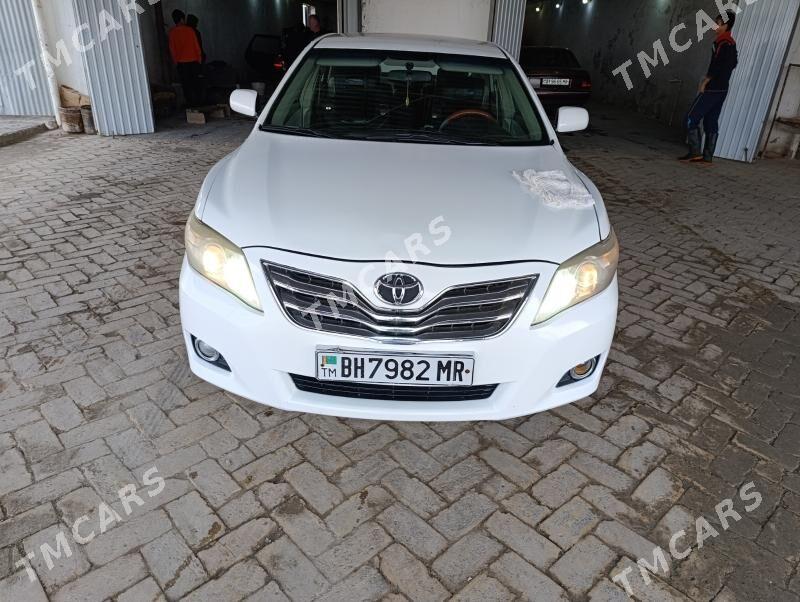 Toyota Camry 2010 - 140 000 TMT - Baýramaly - img 3