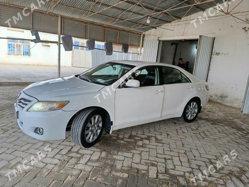 Toyota Camry 2010 - 140 000 TMT - Baýramaly - img 8