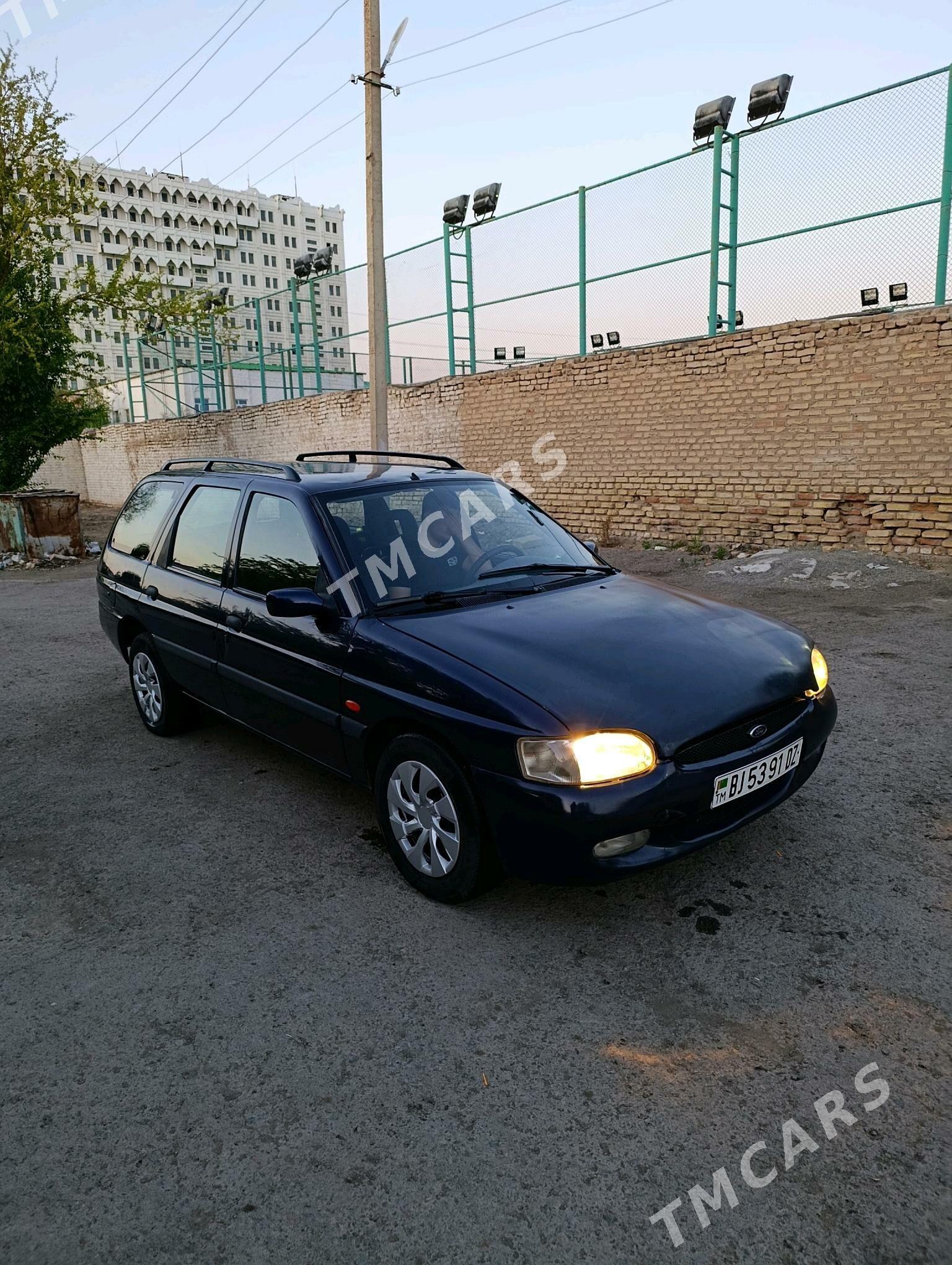 Ford Escort 2000 - 30 000 TMT - Дашогуз - img 4