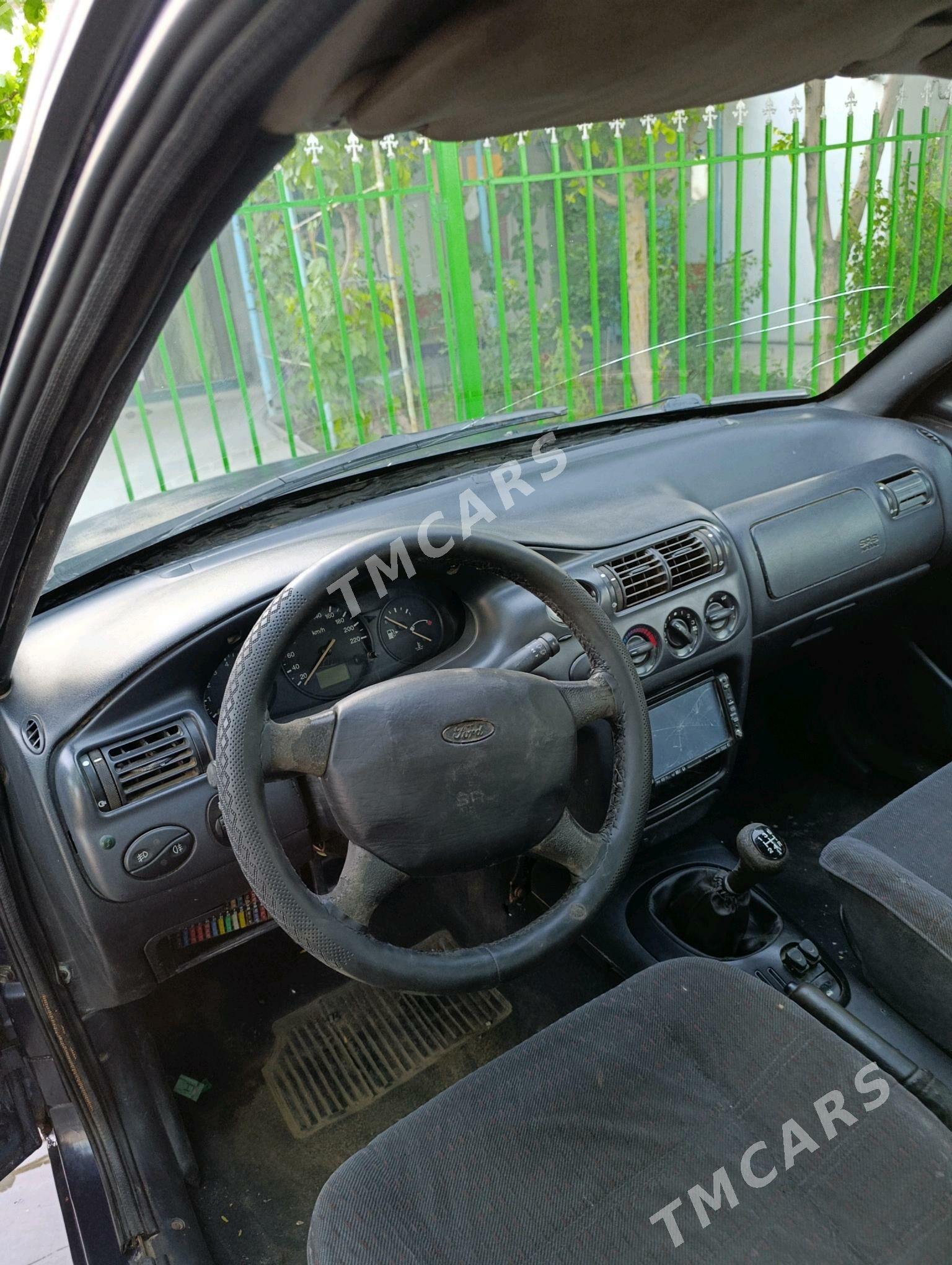 Ford Escort 2000 - 30 000 TMT - Дашогуз - img 5