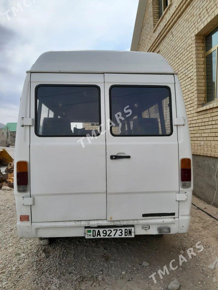 Mercedes-Benz Sprinter 1988 - 40 000 TMT - Balkanabat - img 3