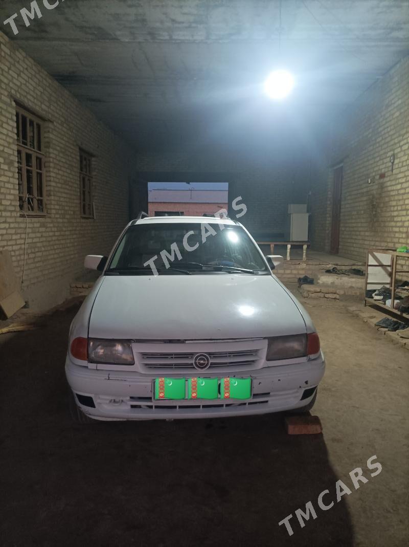 Opel Astra 1993 - 30 000 TMT - Farap - img 4