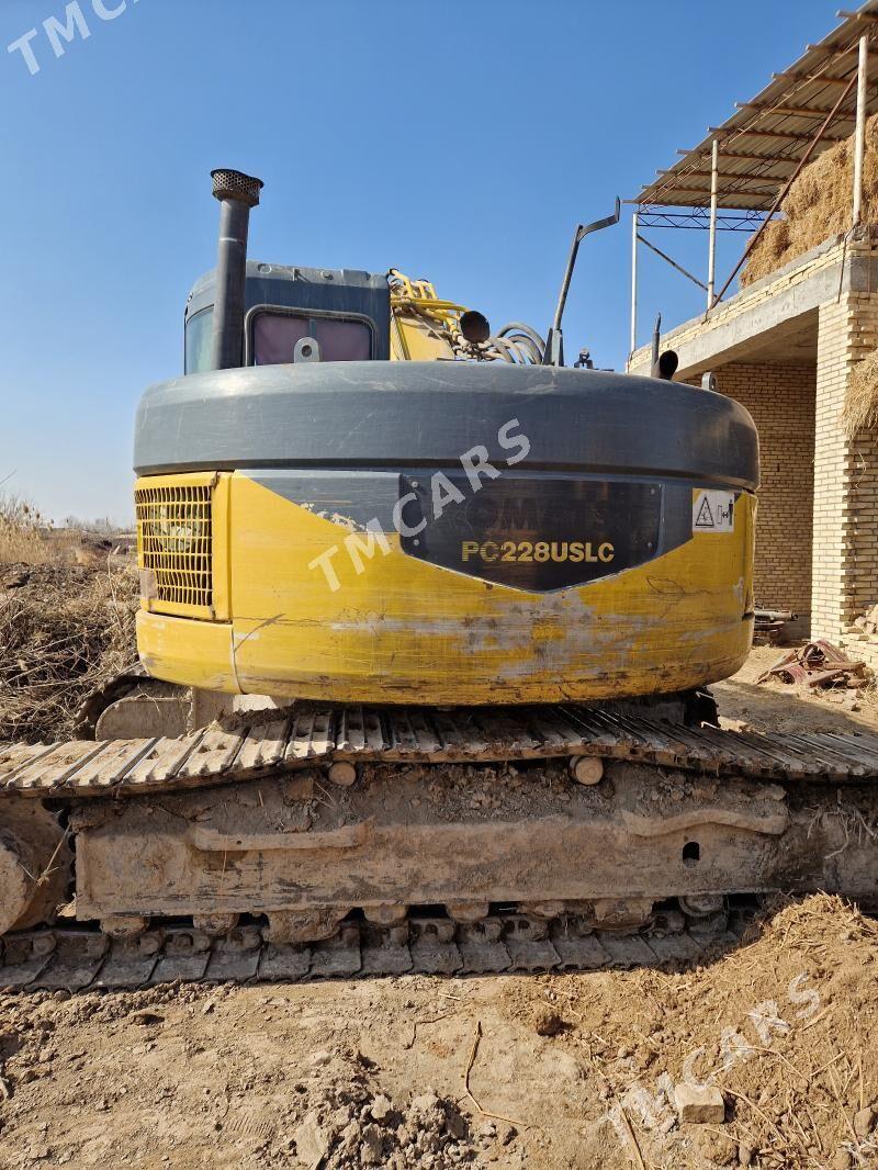Caterpillar Excavator 2009 - 1 120 000 TMT - Туркменабат - img 2