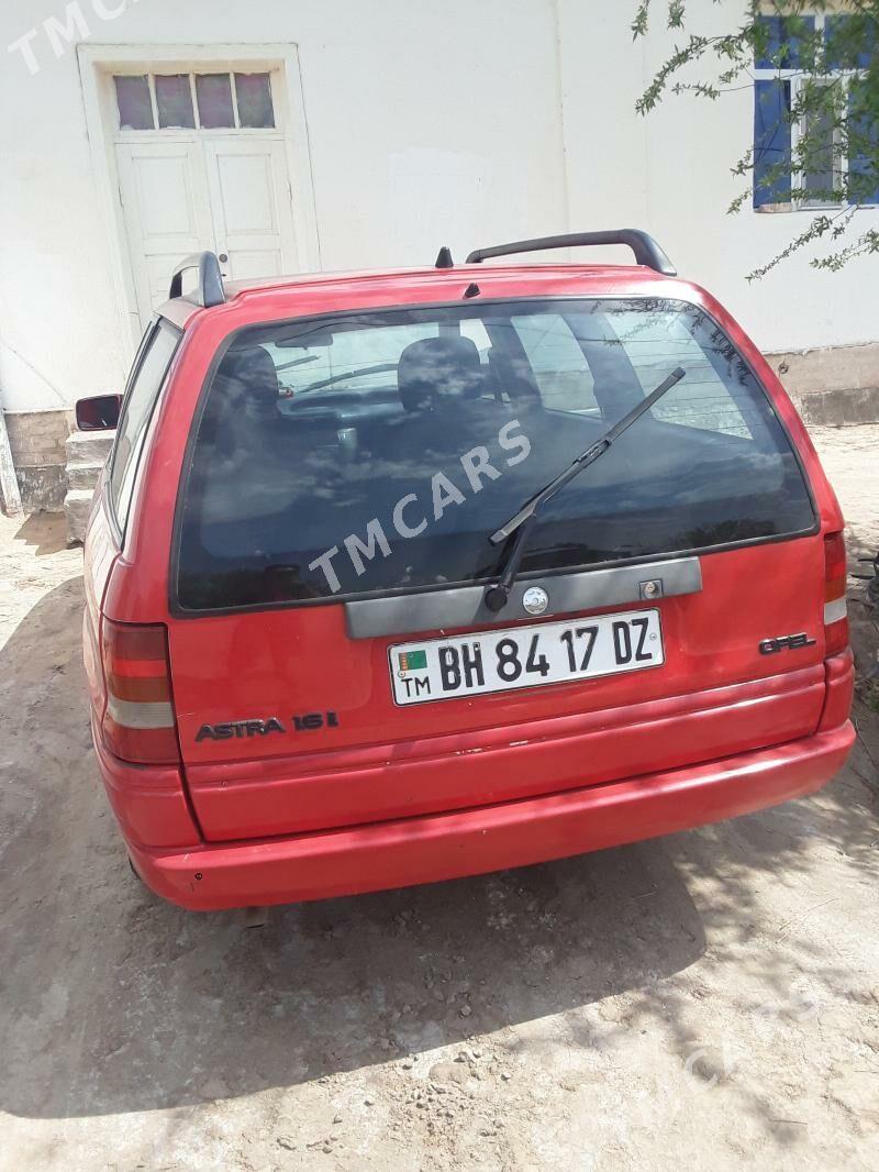 Opel Astra 1992 - 28 000 TMT - Гурбансолтан Едже - img 2