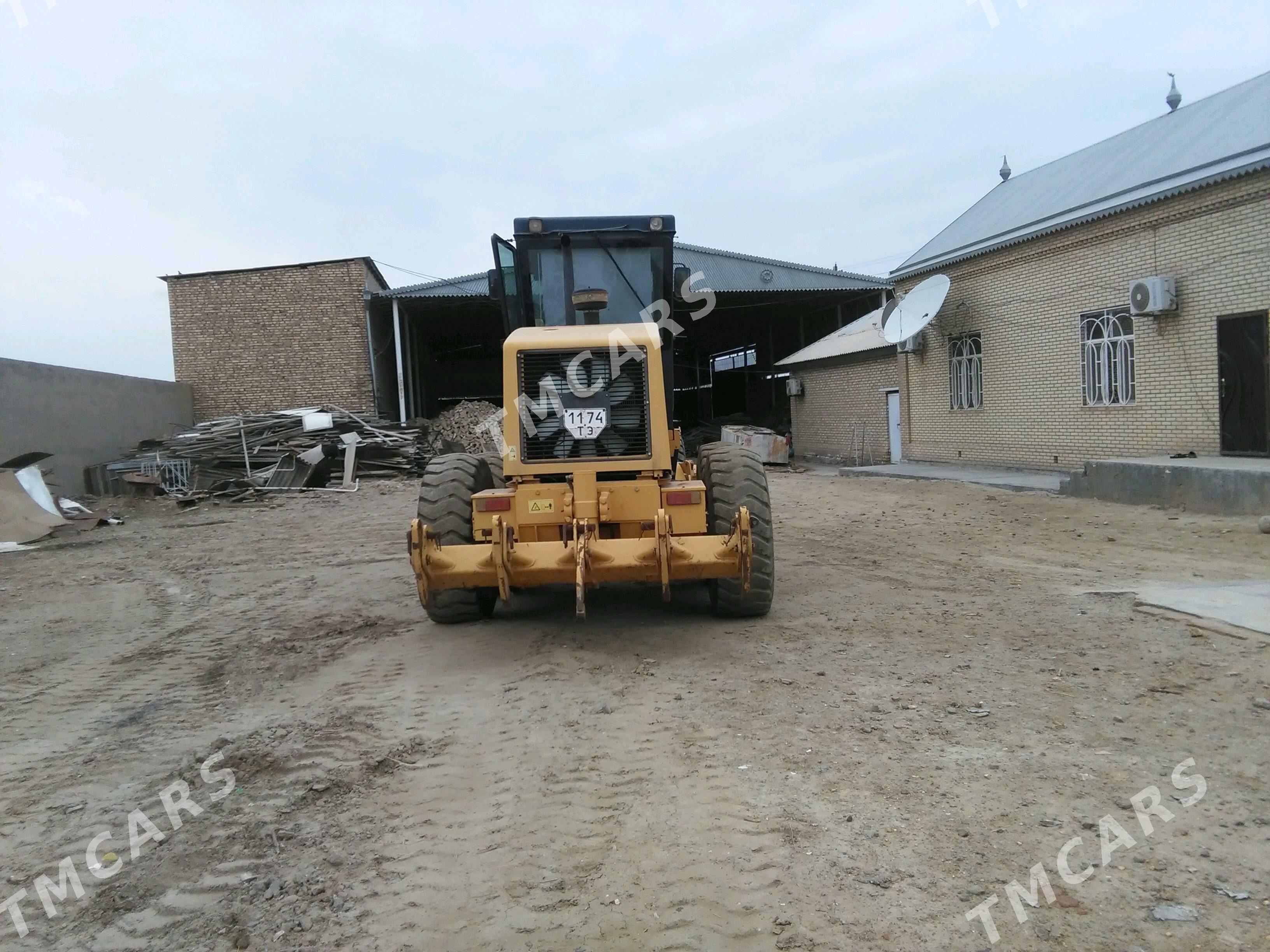 LiuGong Excavator 2011 - 700 000 TMT - Мары - img 4