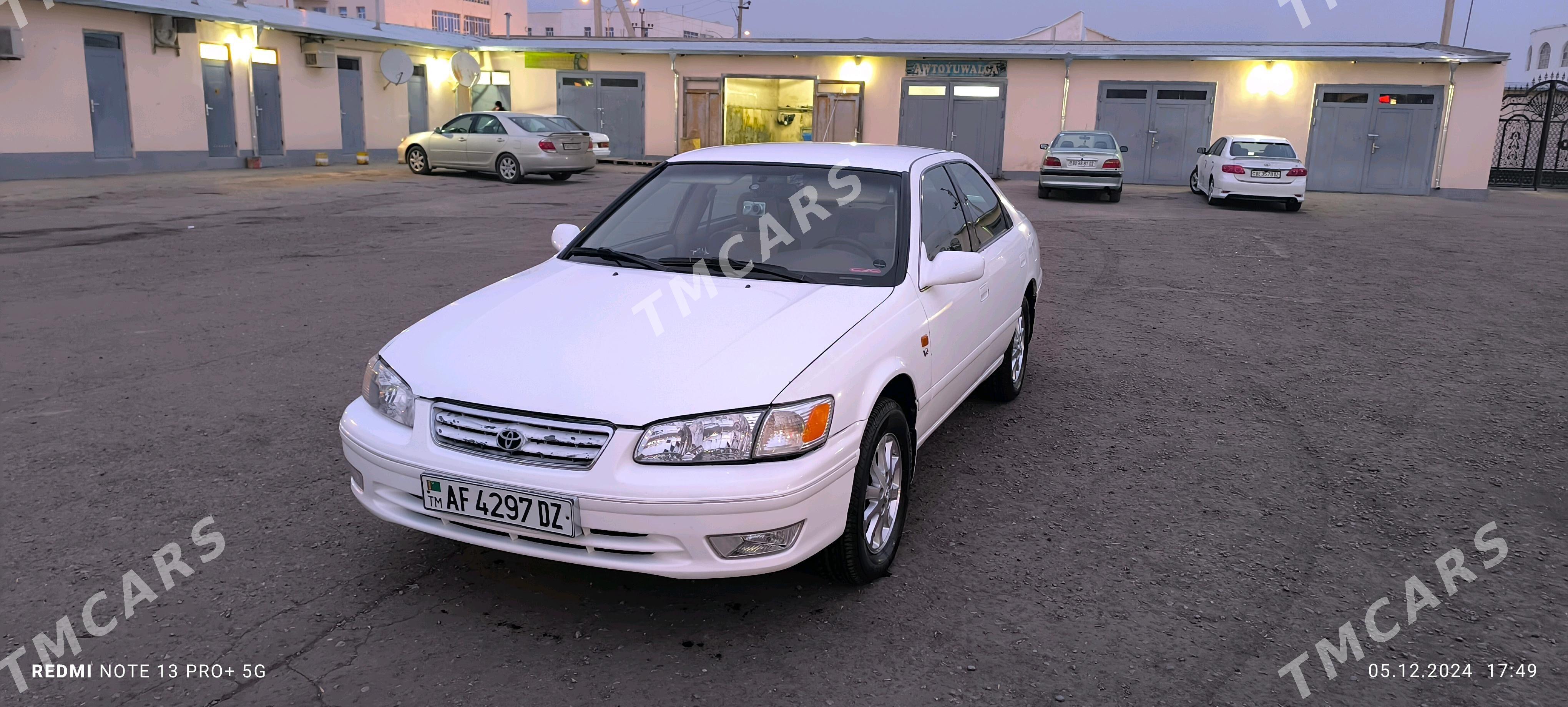 Toyota Camry 2000 - 140 000 TMT - Дашогуз - img 3