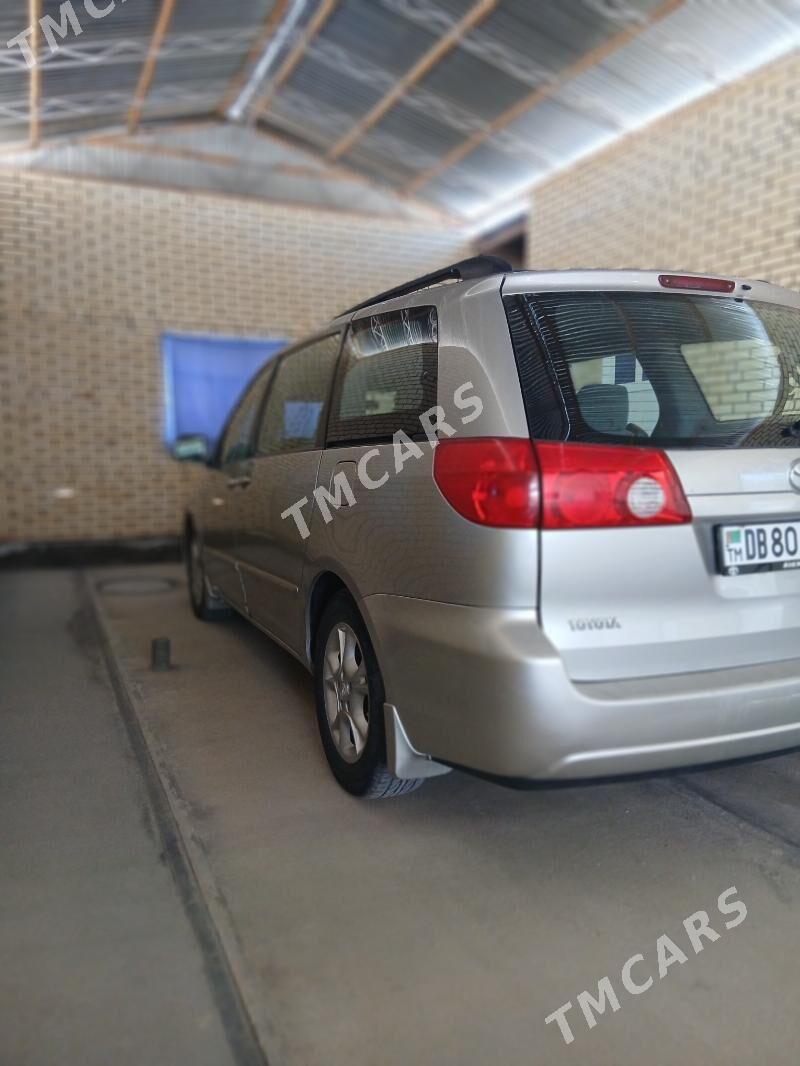 Toyota Sienna 2008 - 250 000 TMT - Baýramaly - img 4
