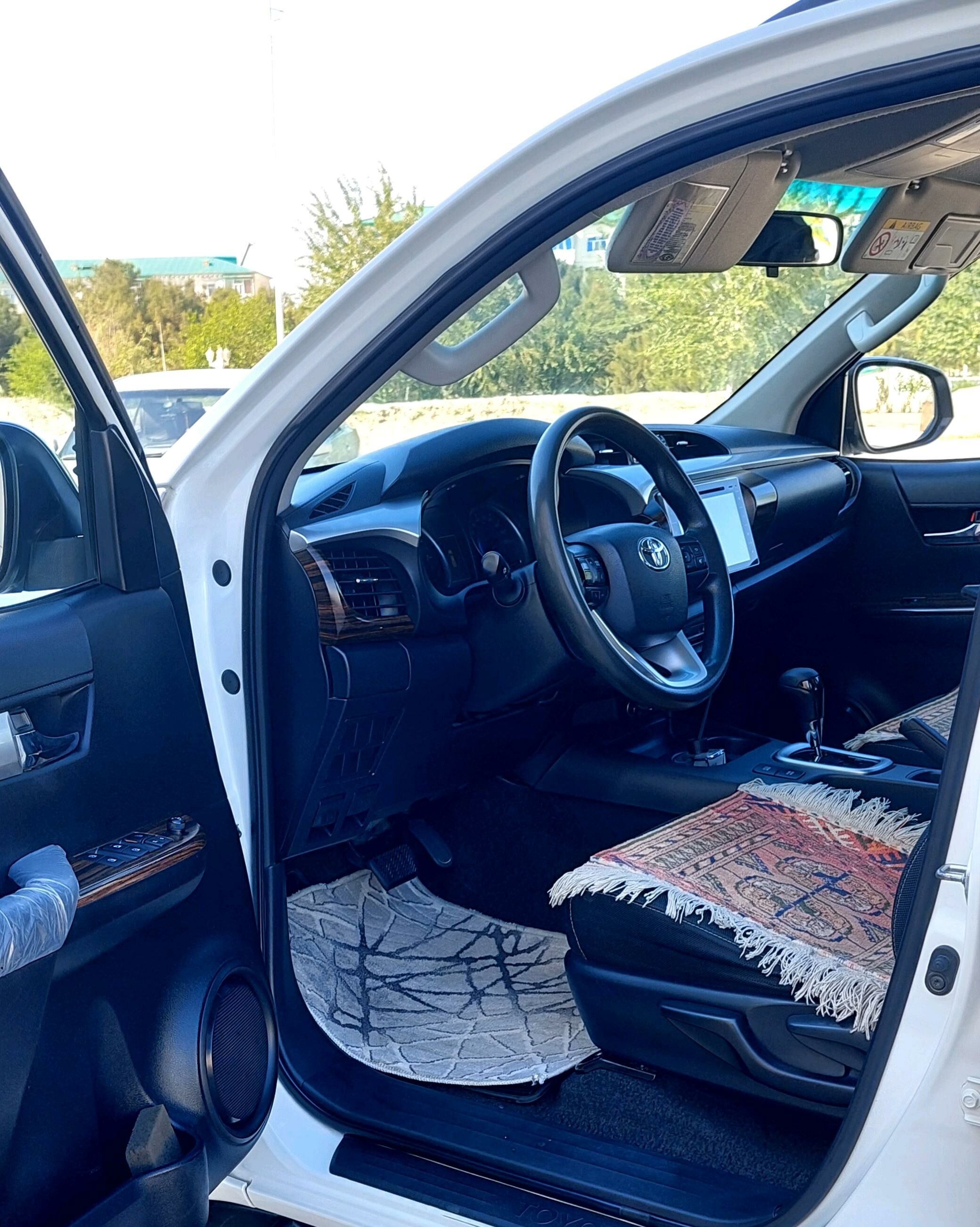 Toyota Hilux 2016 - 500 000 TMT - Türkmenabat - img 9
