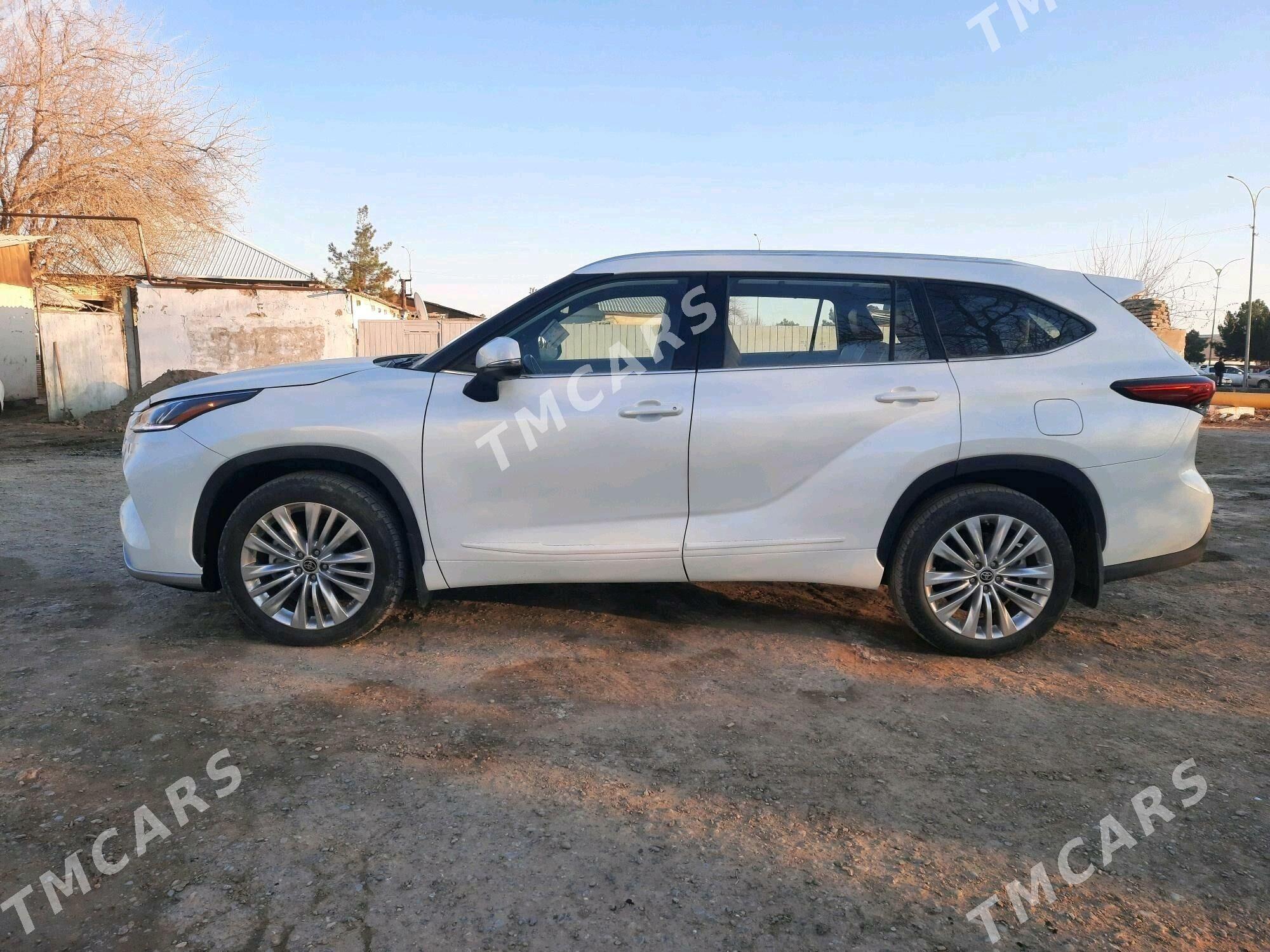 Toyota Highlander 2021 - 640 000 TMT - Мары - img 4