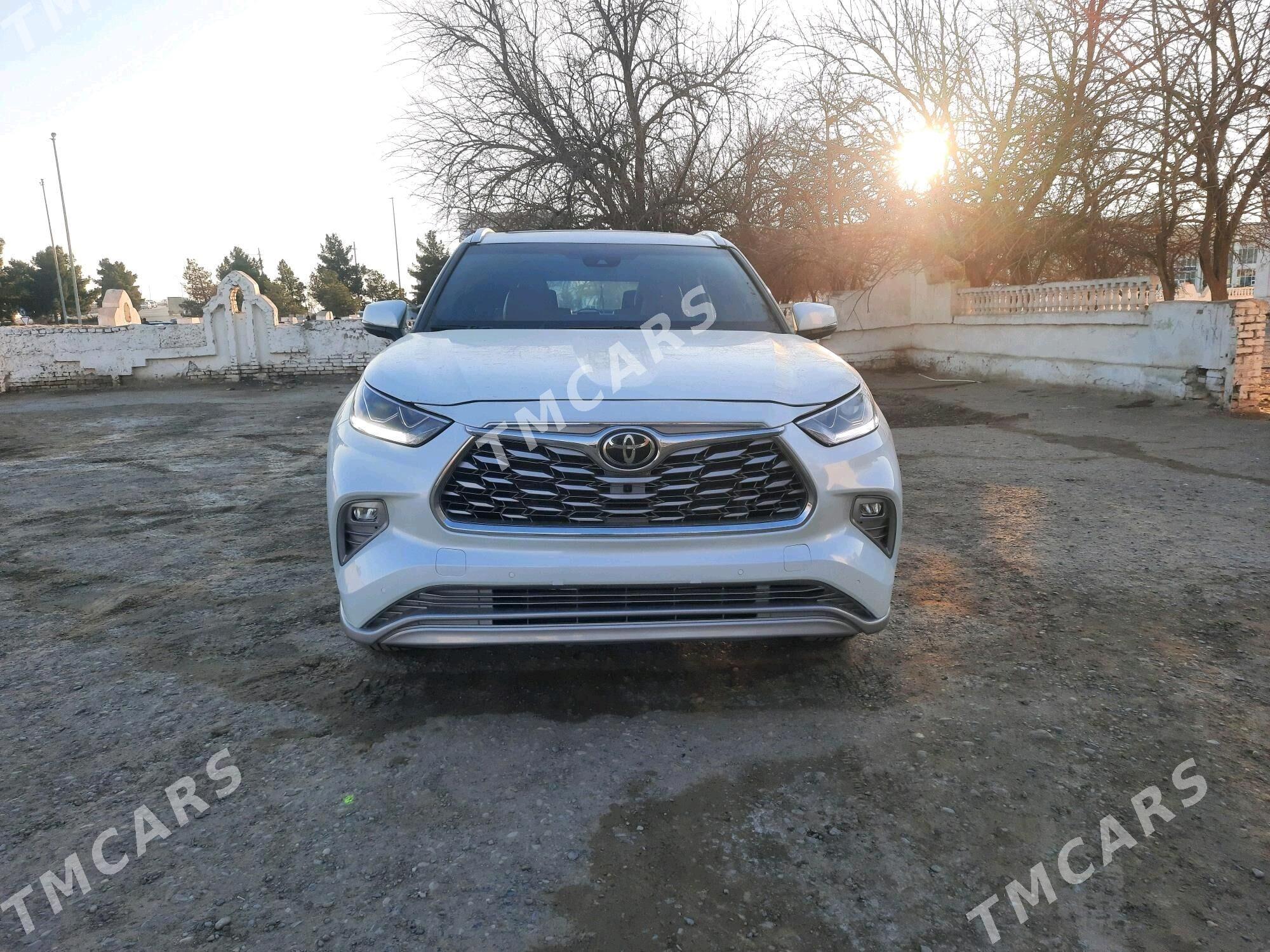 Toyota Highlander 2021 - 640 000 TMT - Мары - img 3