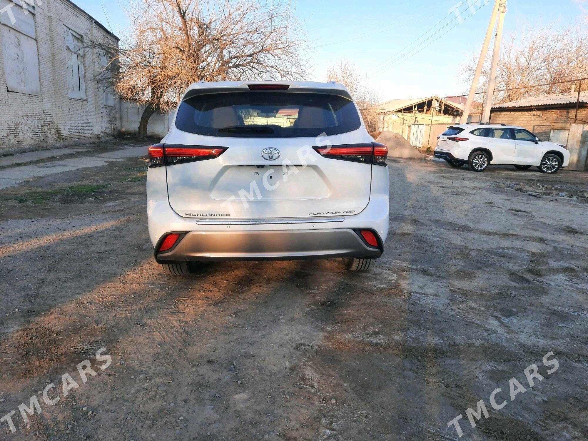 Toyota Highlander 2021 - 640 000 TMT - Мары - img 8
