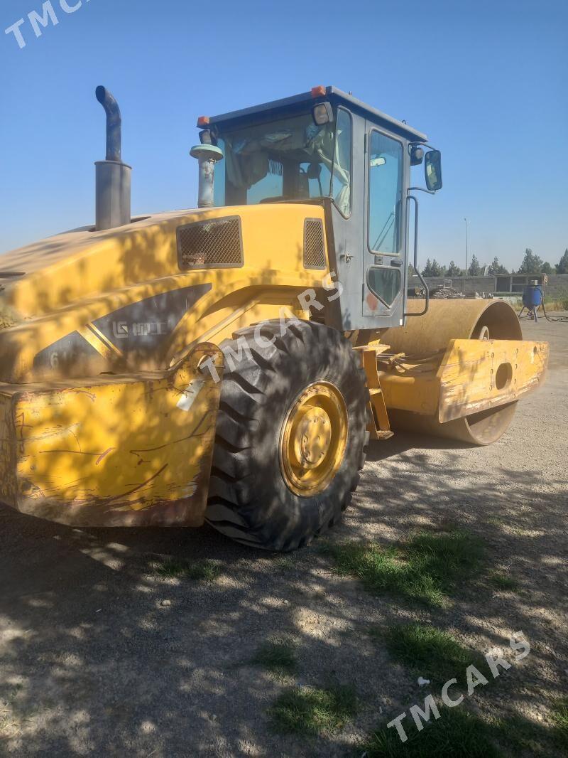 LiuGong Roller 2015 - 300 000 TMT - Гёкдепе - img 1
