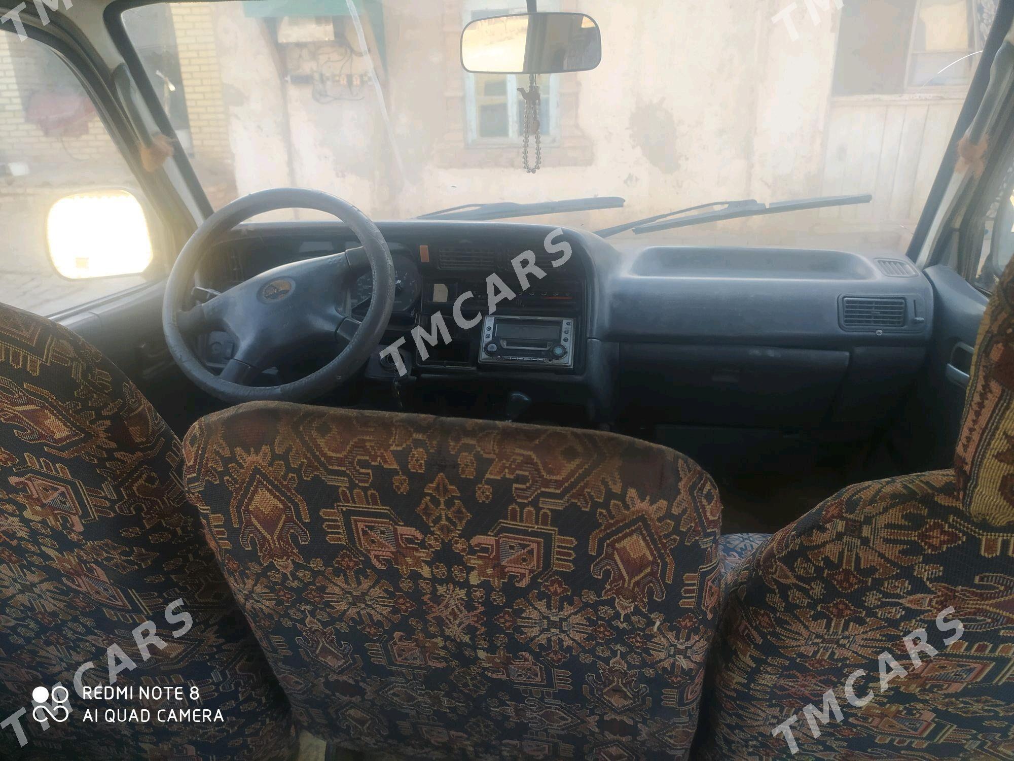 Toyota Hiace 2007 - 90 000 TMT - Мары - img 4