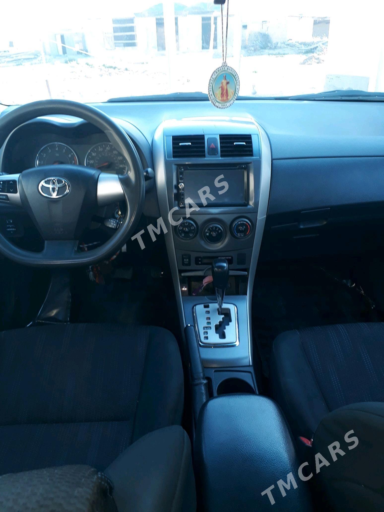 Toyota Corolla 2011 - 150 000 TMT - Gökdepe - img 5