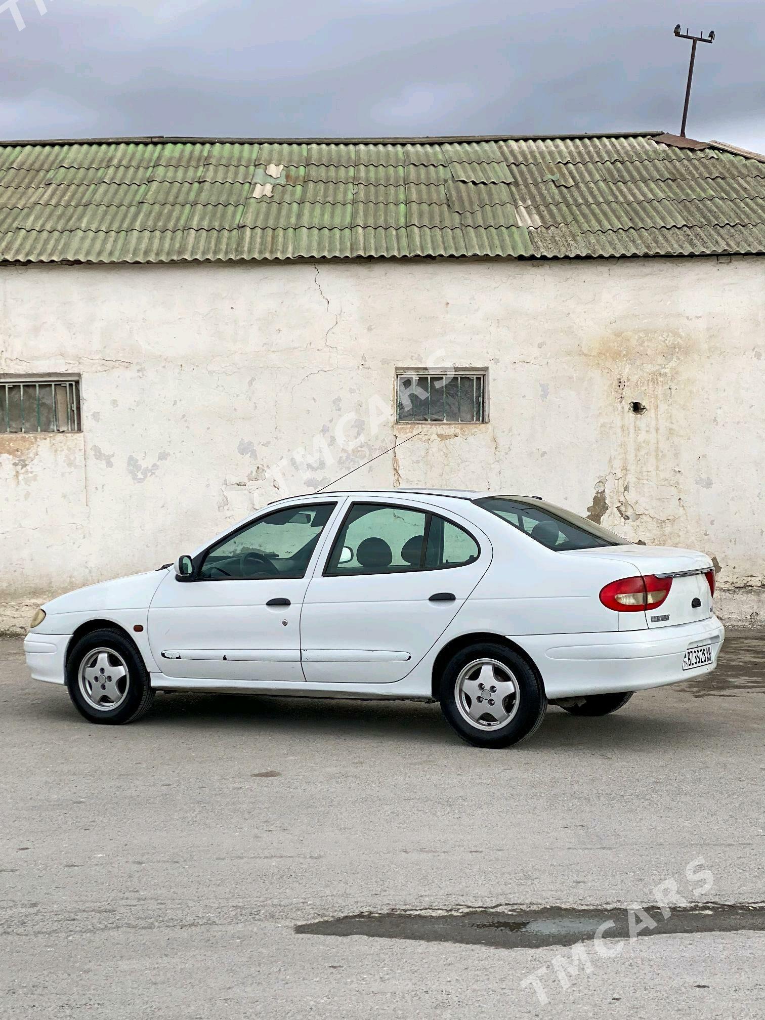 Renault Megane 2 1998 - 50 000 TMT - Теджен - img 4